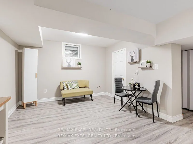 657 Old Harwood Avenue