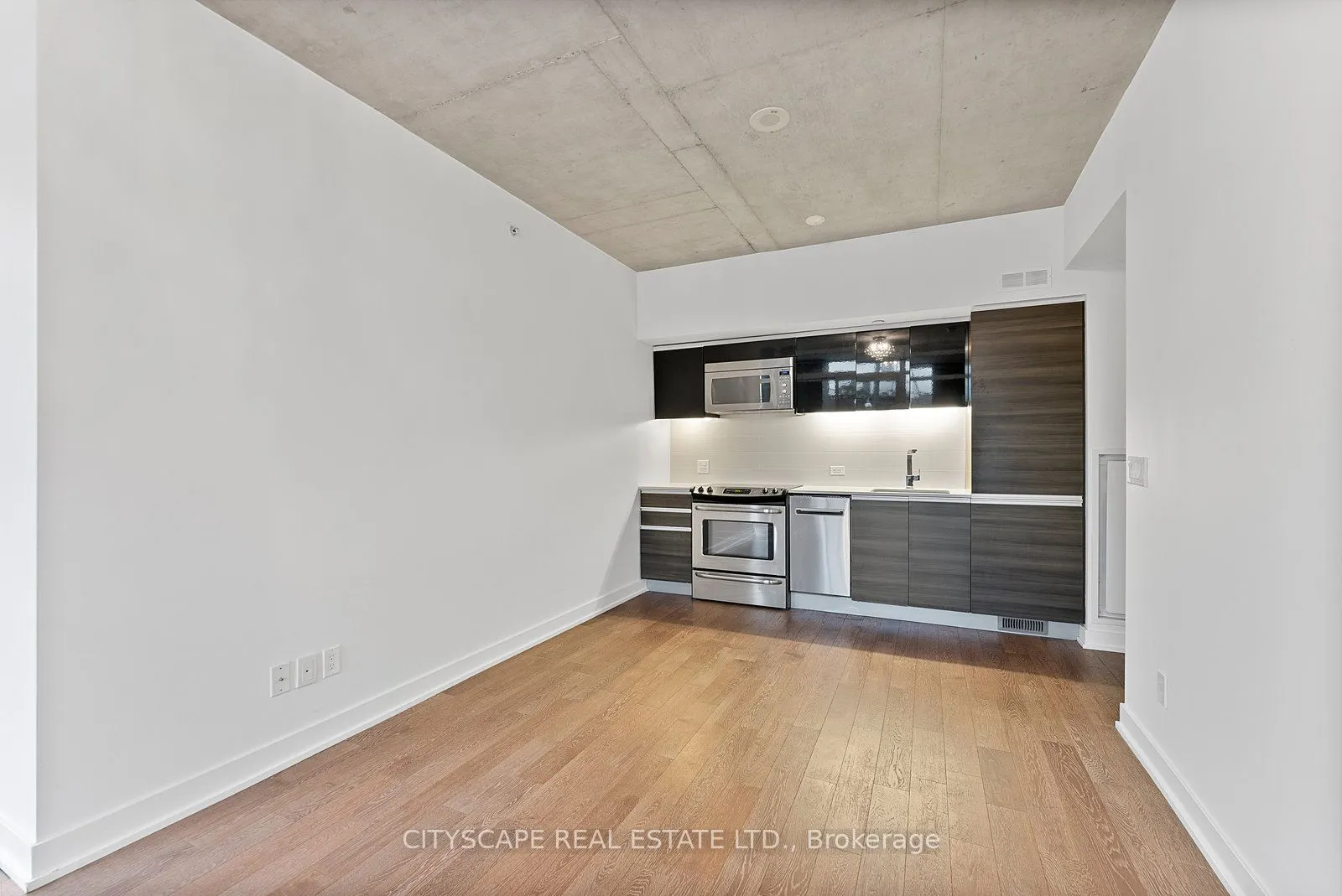 1190 Dundas Street E, #220