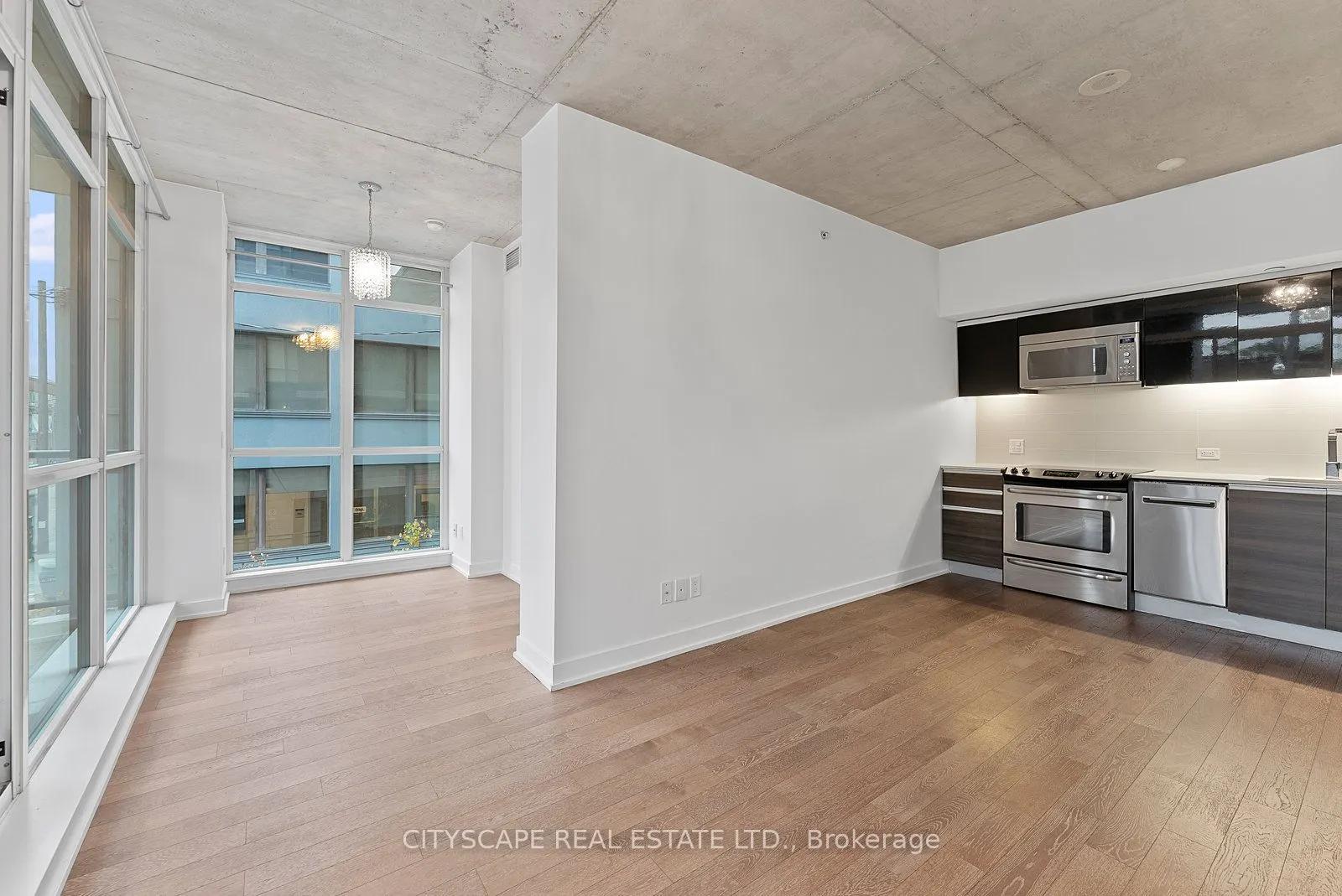 1190 Dundas Street E, #220