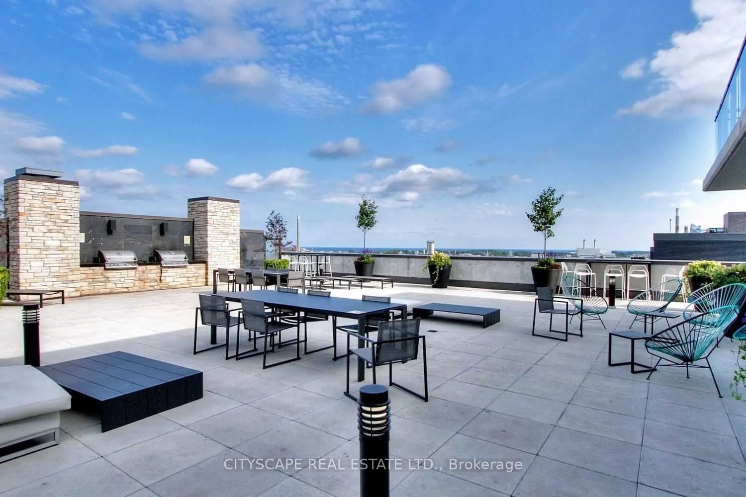 1190 Dundas Street E, #220