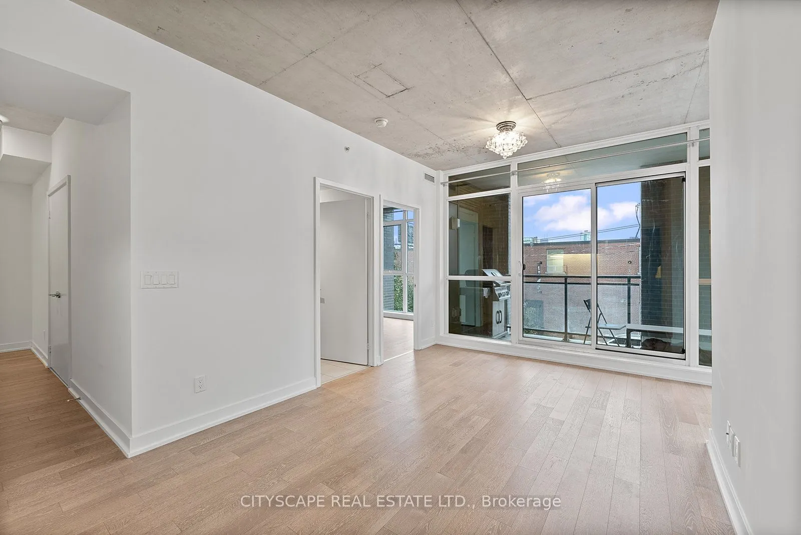 1190 Dundas Street E, #220