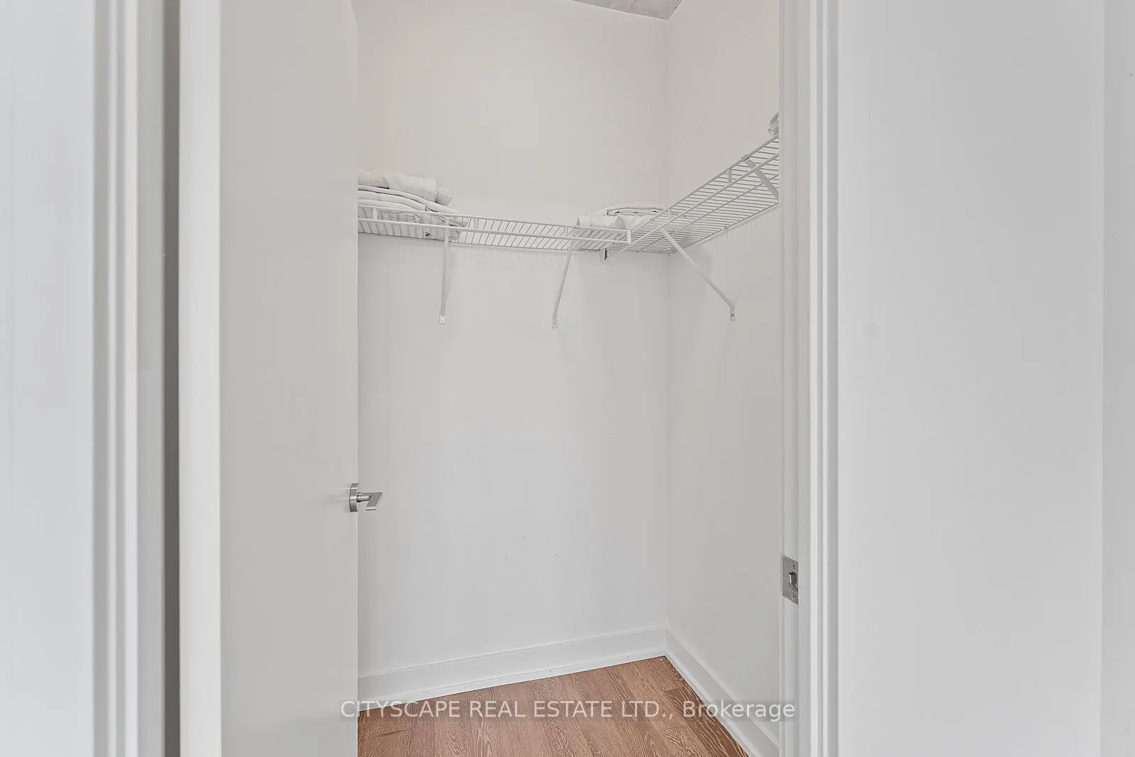 1190 Dundas Street E, #220