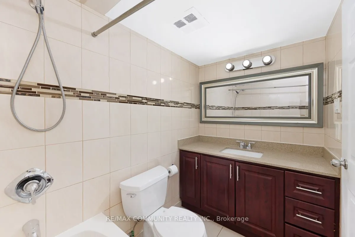 3380 Eglinton Avenue E, #1102