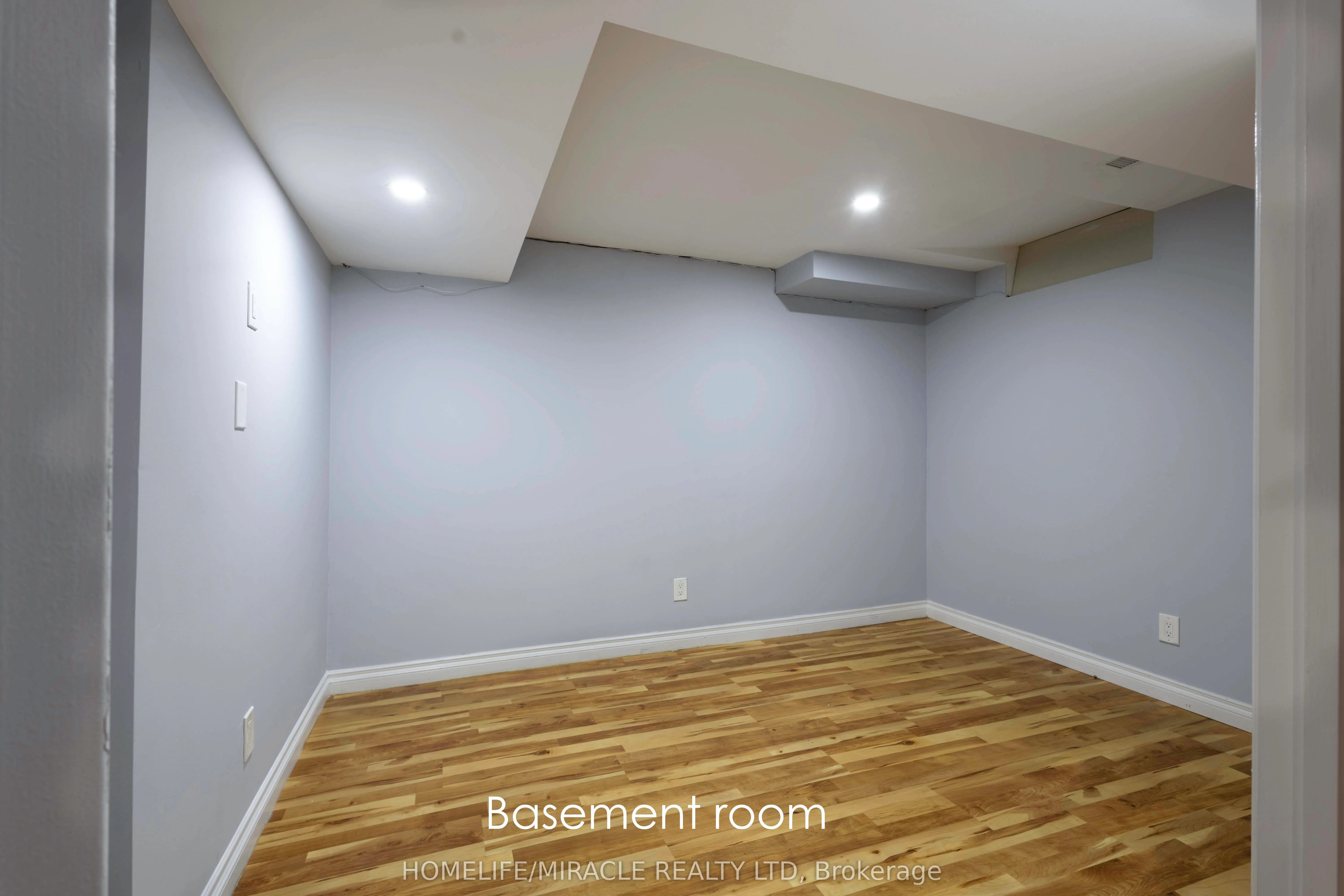 12 Gill Crescent, #Lower