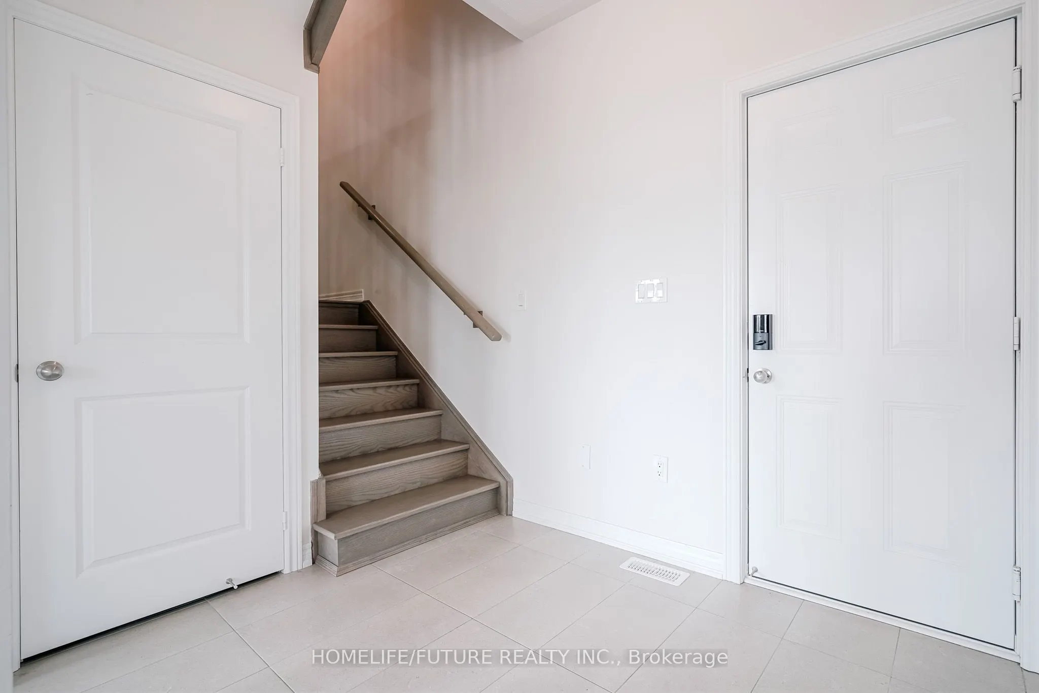 2626 Delphinium Trail