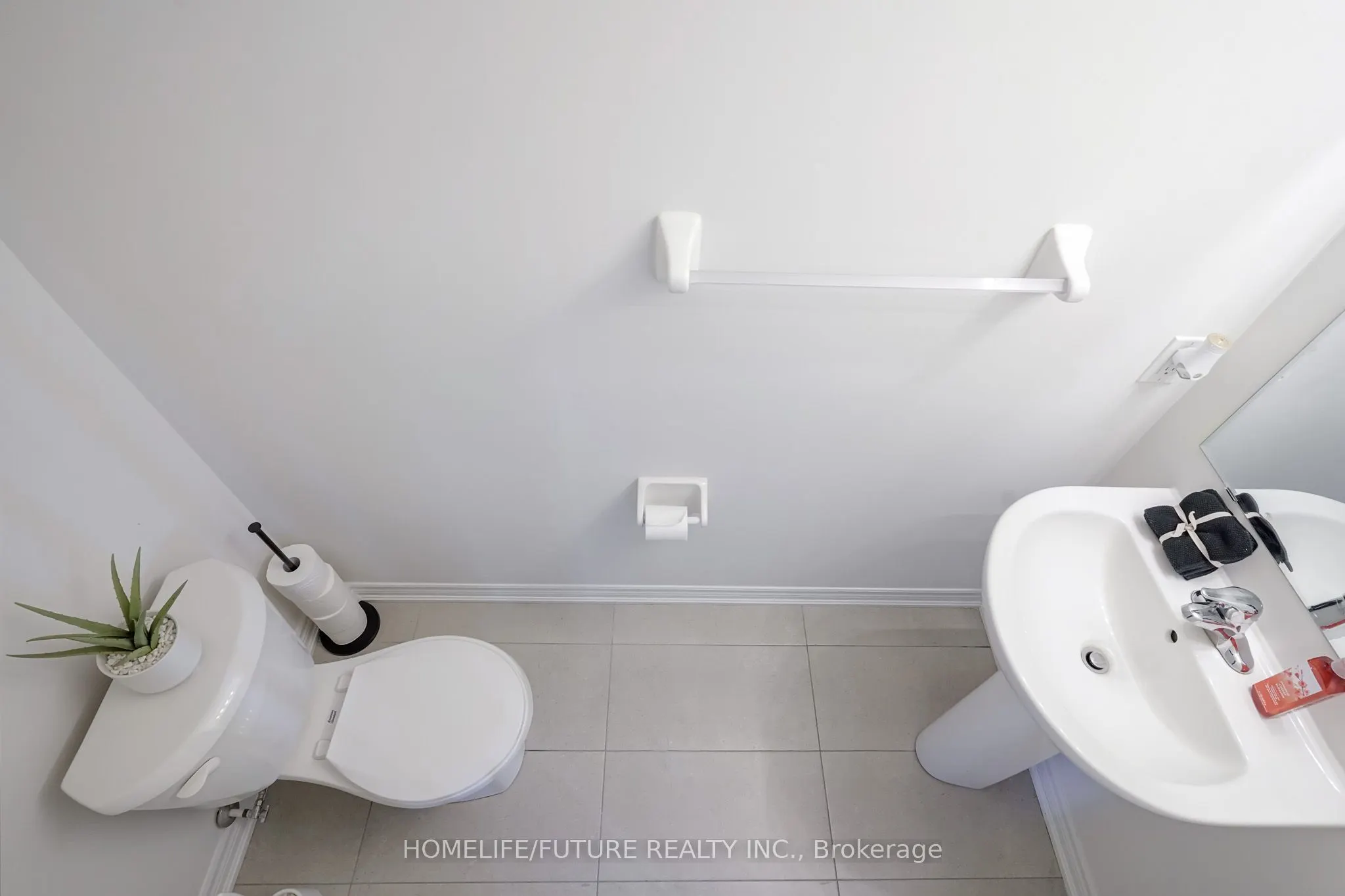 2626 Delphinium Trail