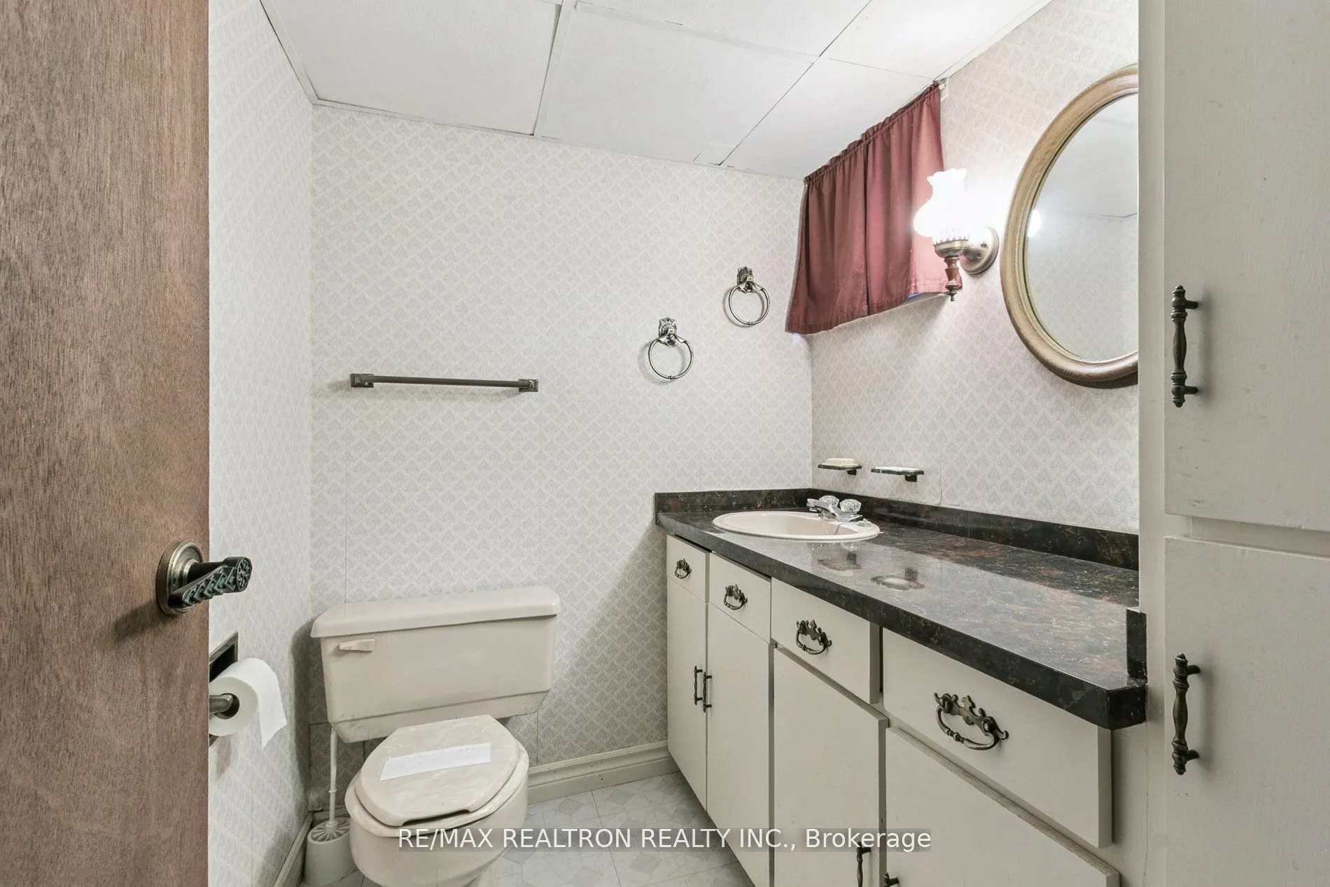 27 Elfreda Boulevard