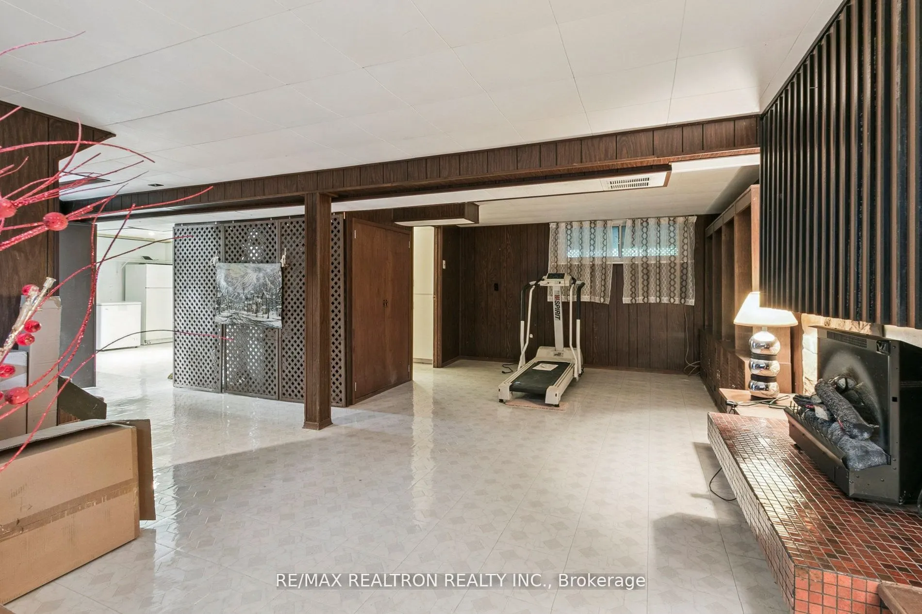 27 Elfreda Boulevard