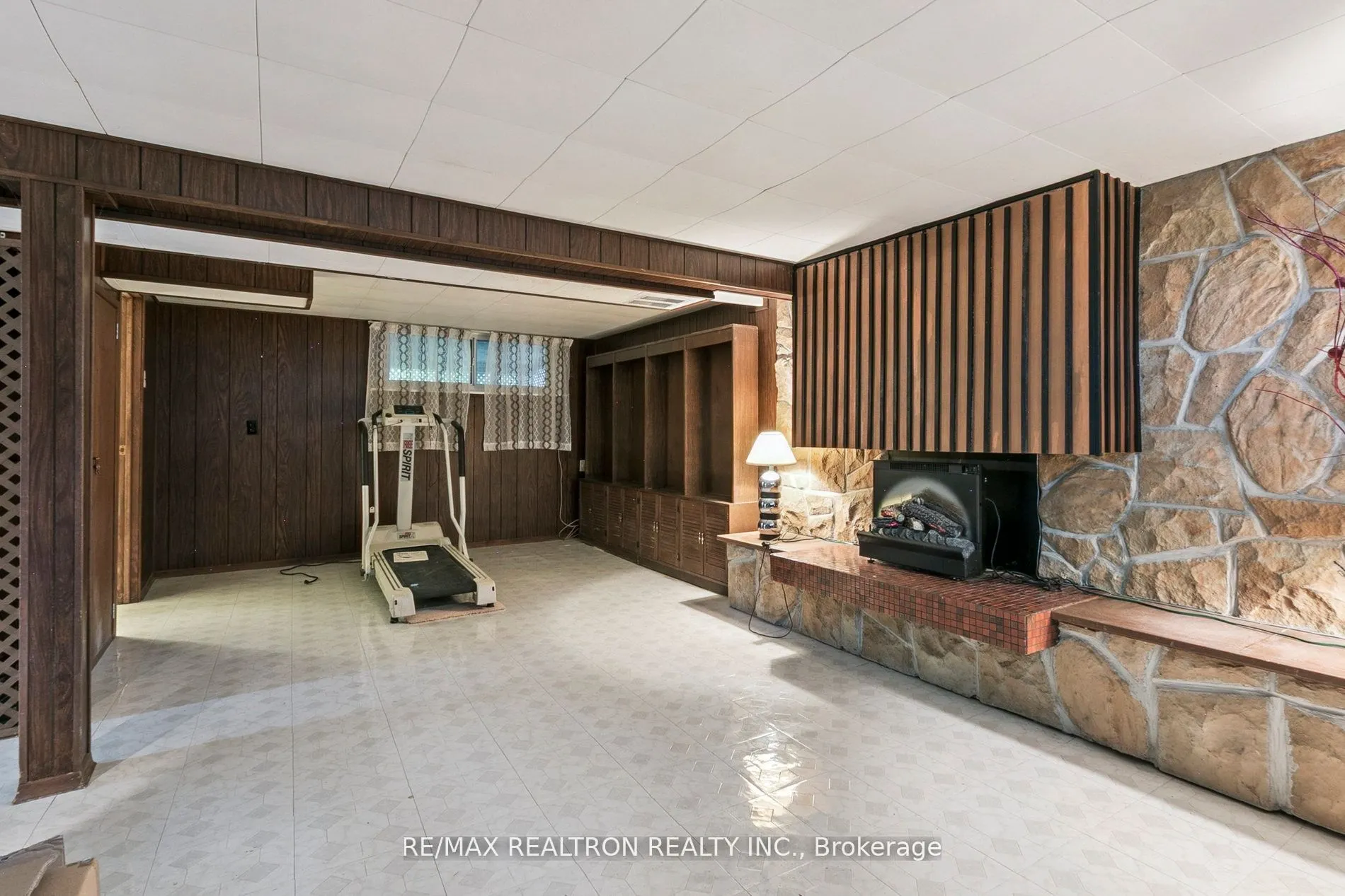 27 Elfreda Boulevard