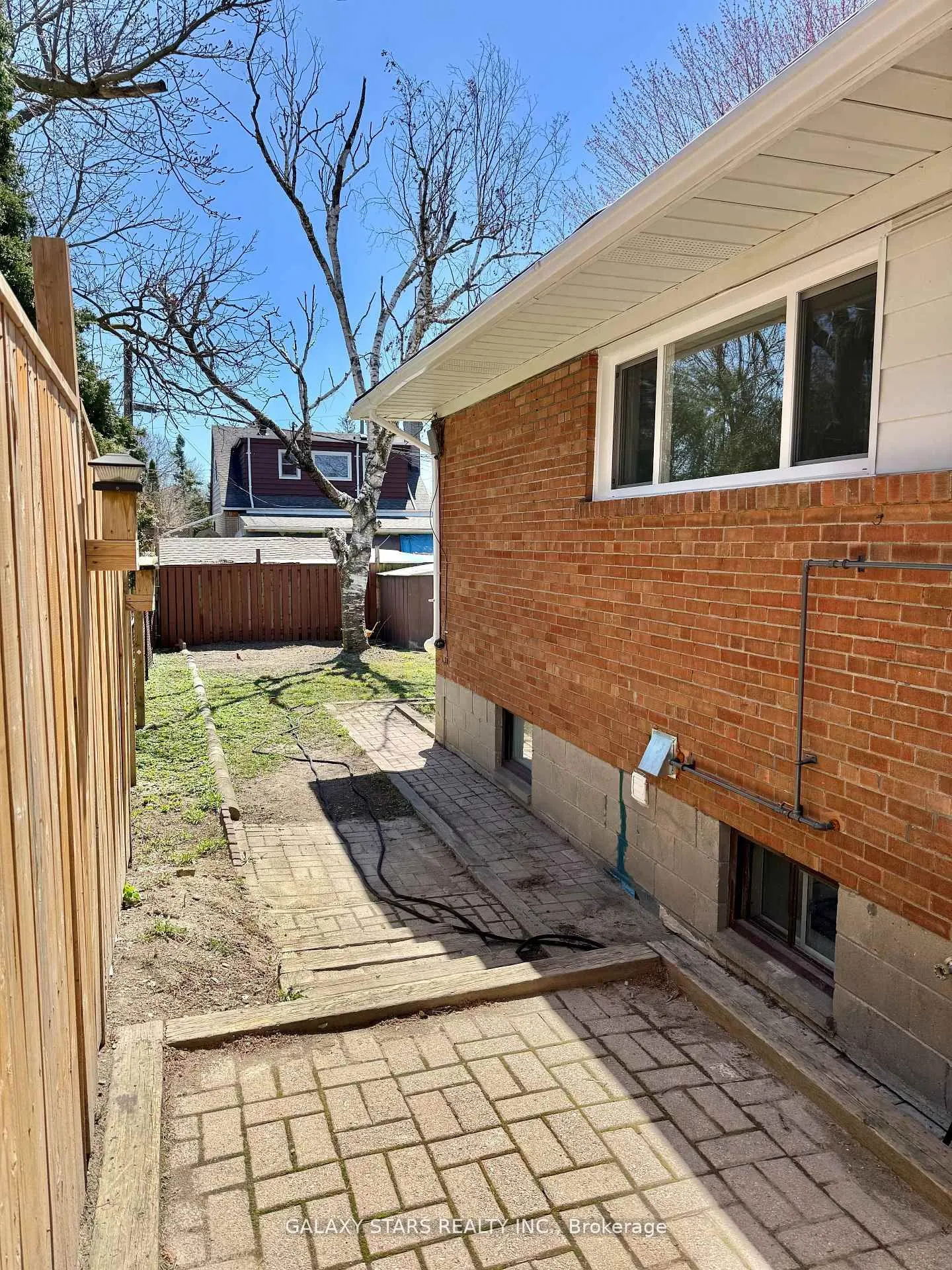 57 Moorecroft Crescent