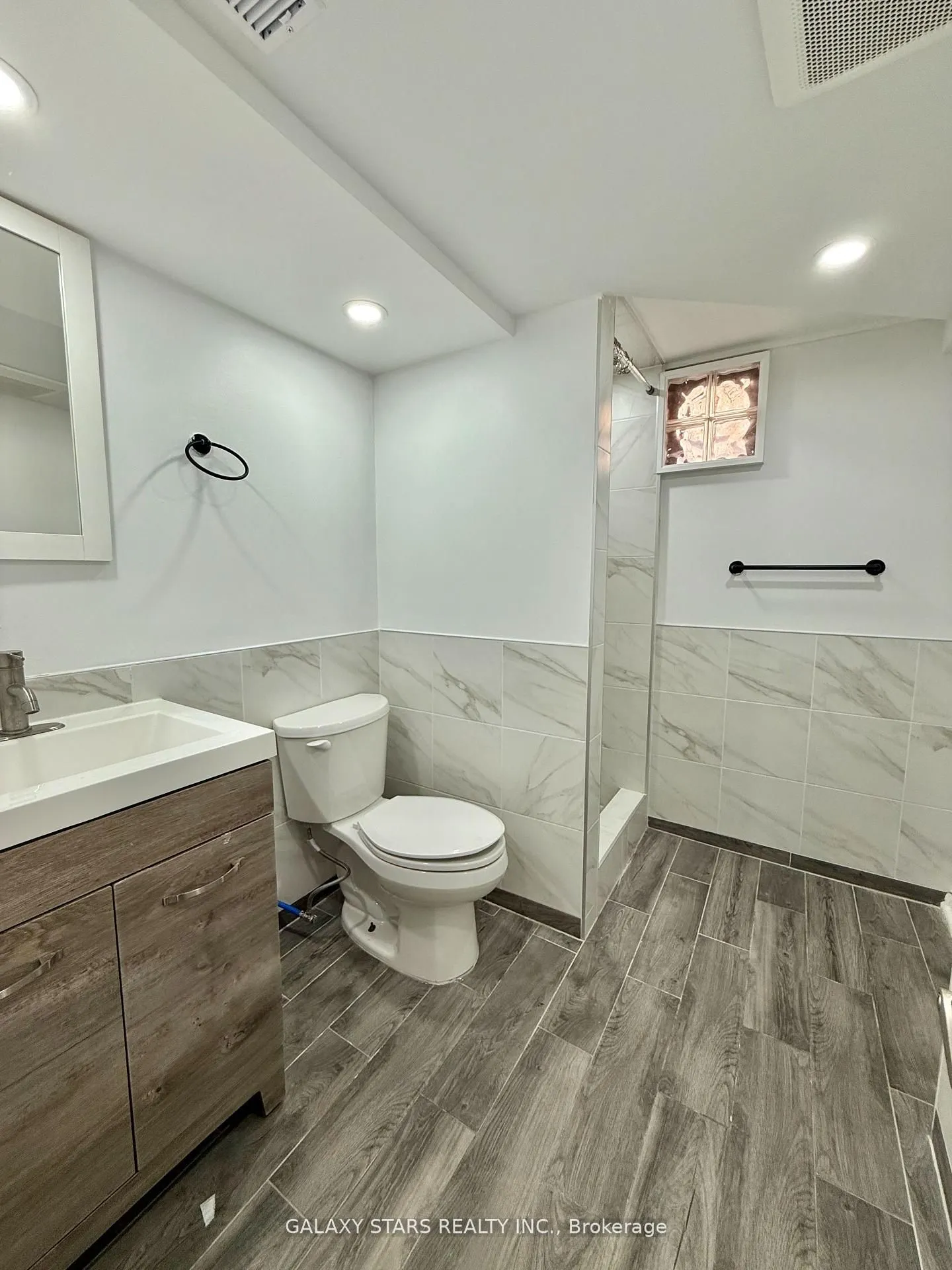 57 Moorecroft Crescent