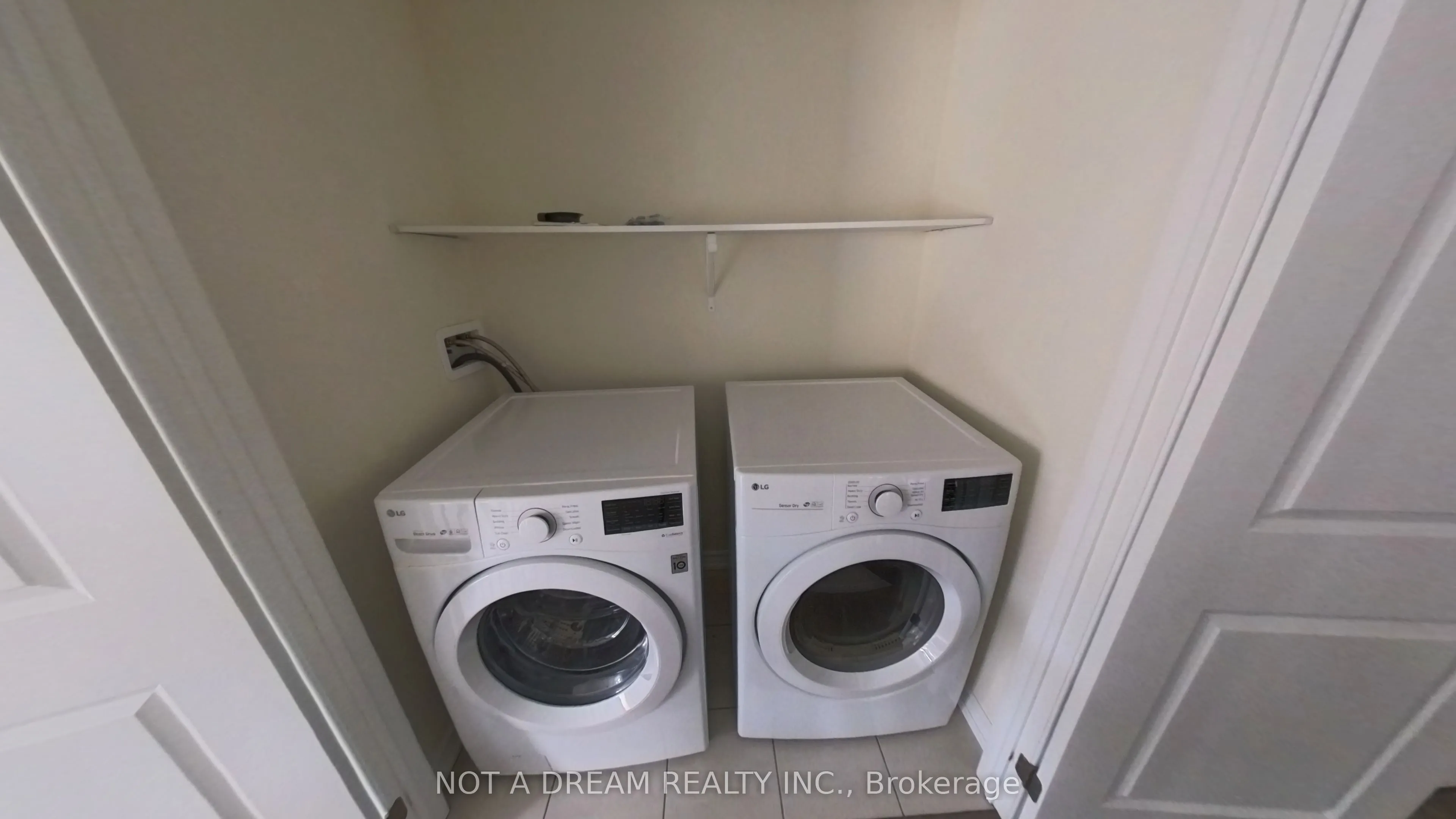 11 Bluegill Crescent