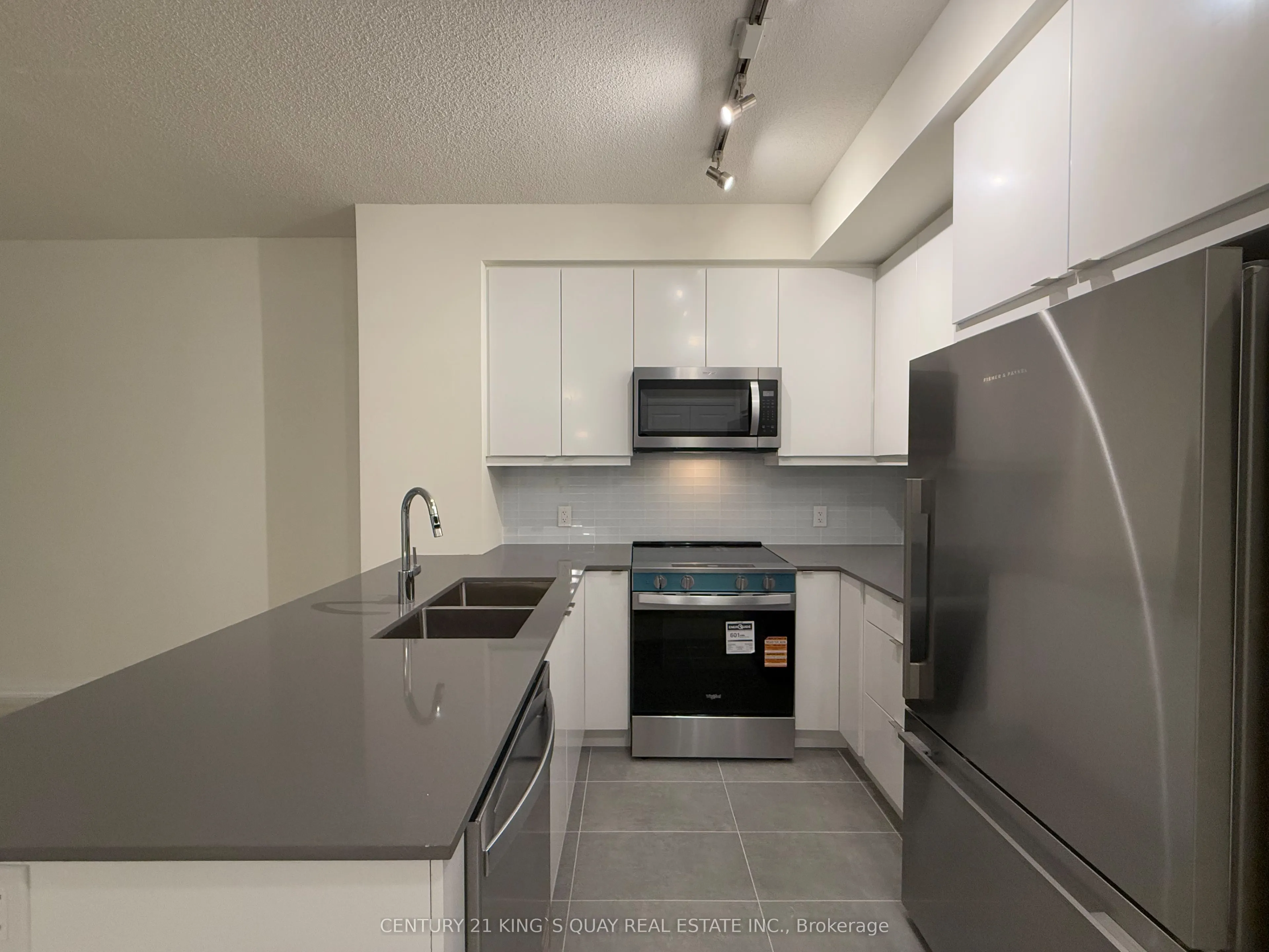 3260 Sheppard Avenue E, #405