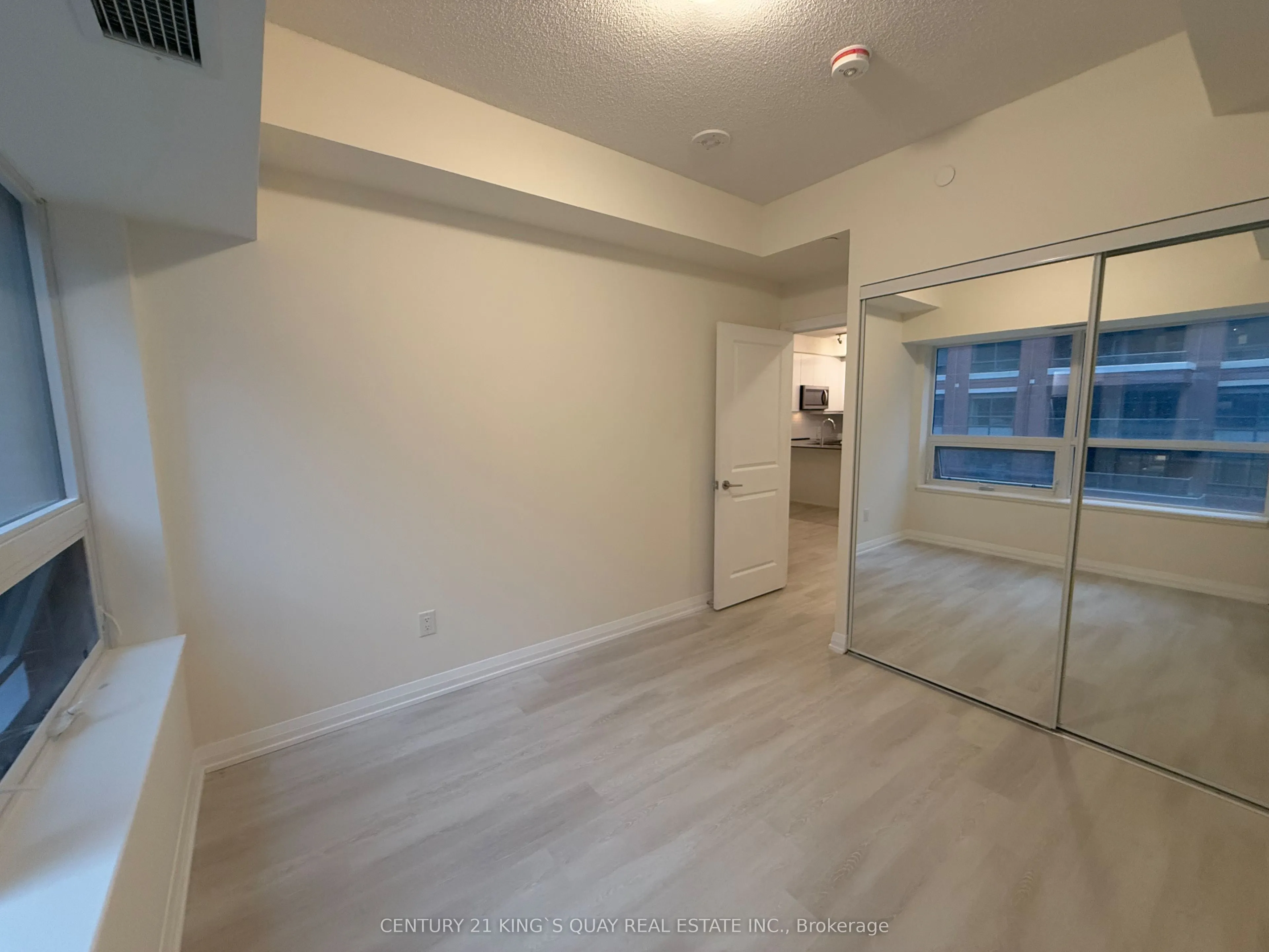 3260 Sheppard Avenue E, #405