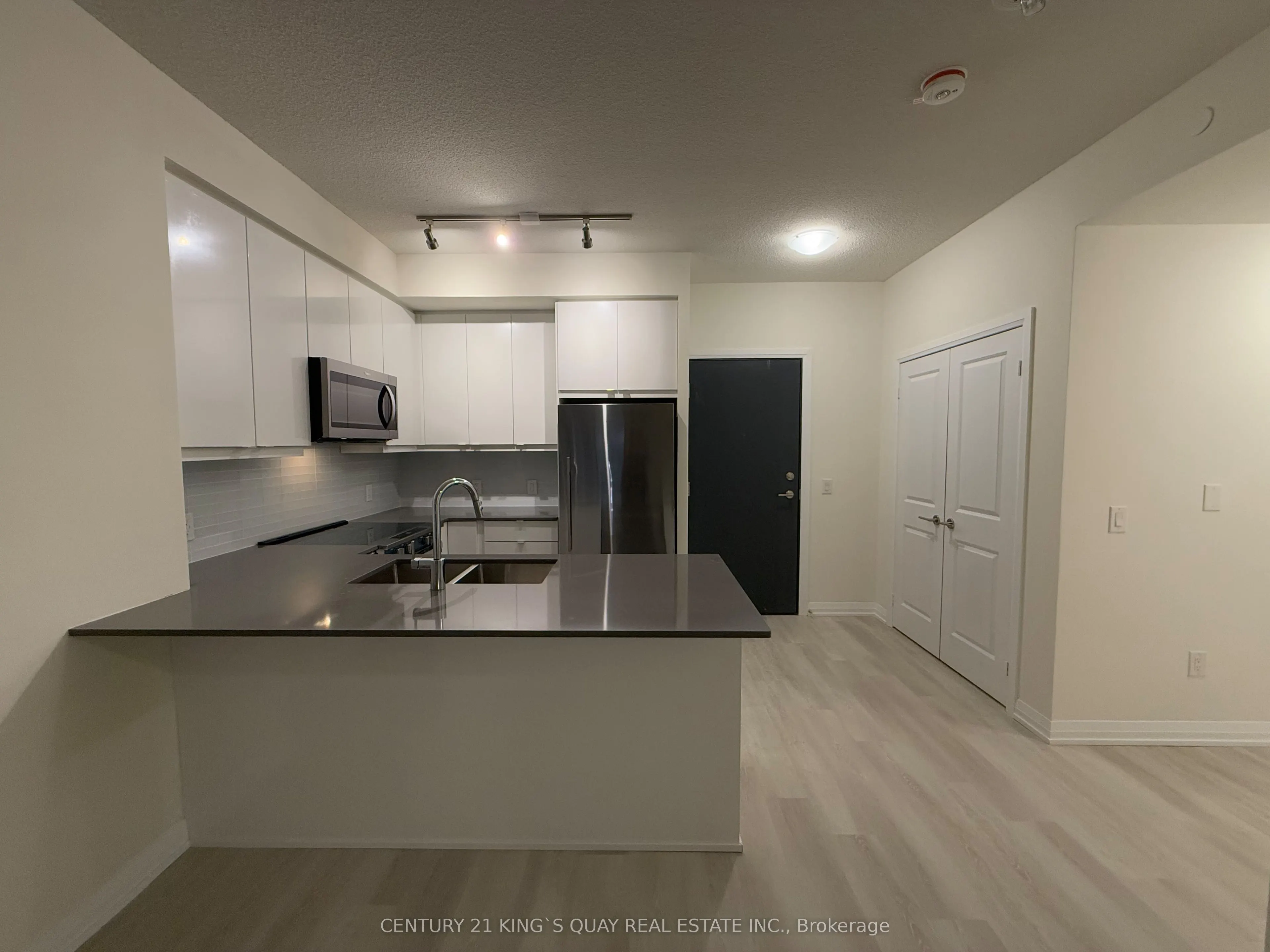 3260 Sheppard Avenue E, #405