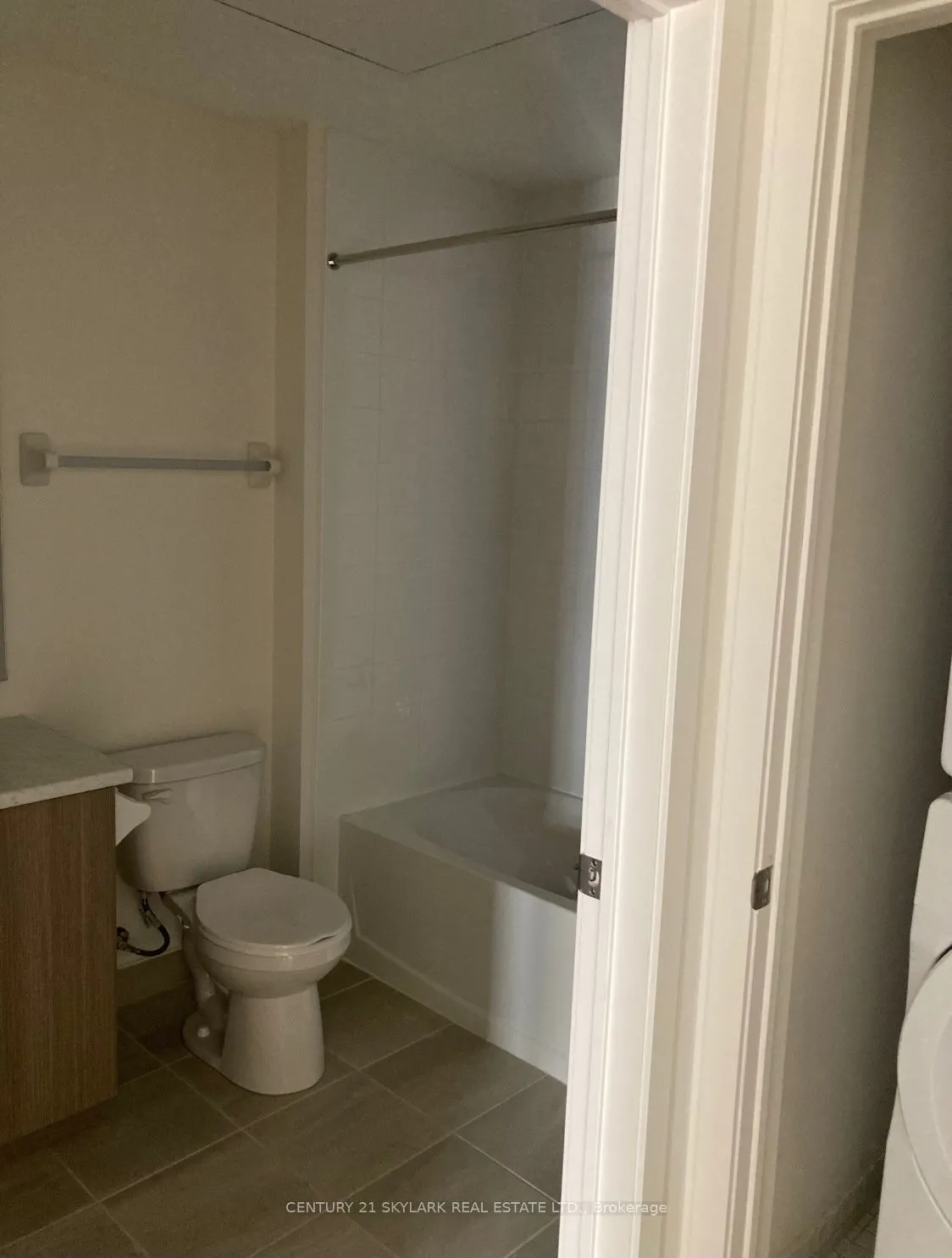 40 Orchid Place Drive, #16