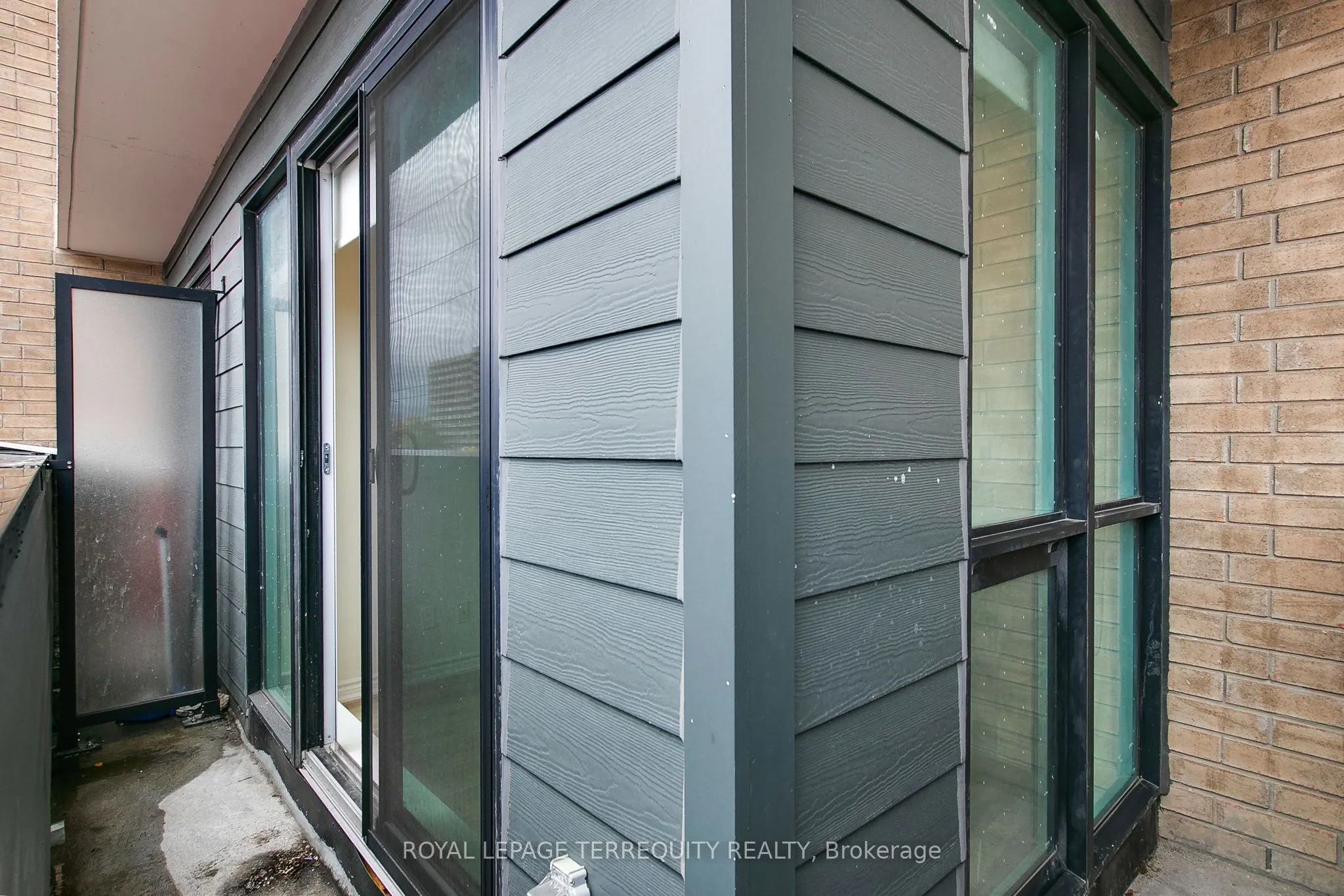 1 Falaise Road, #318