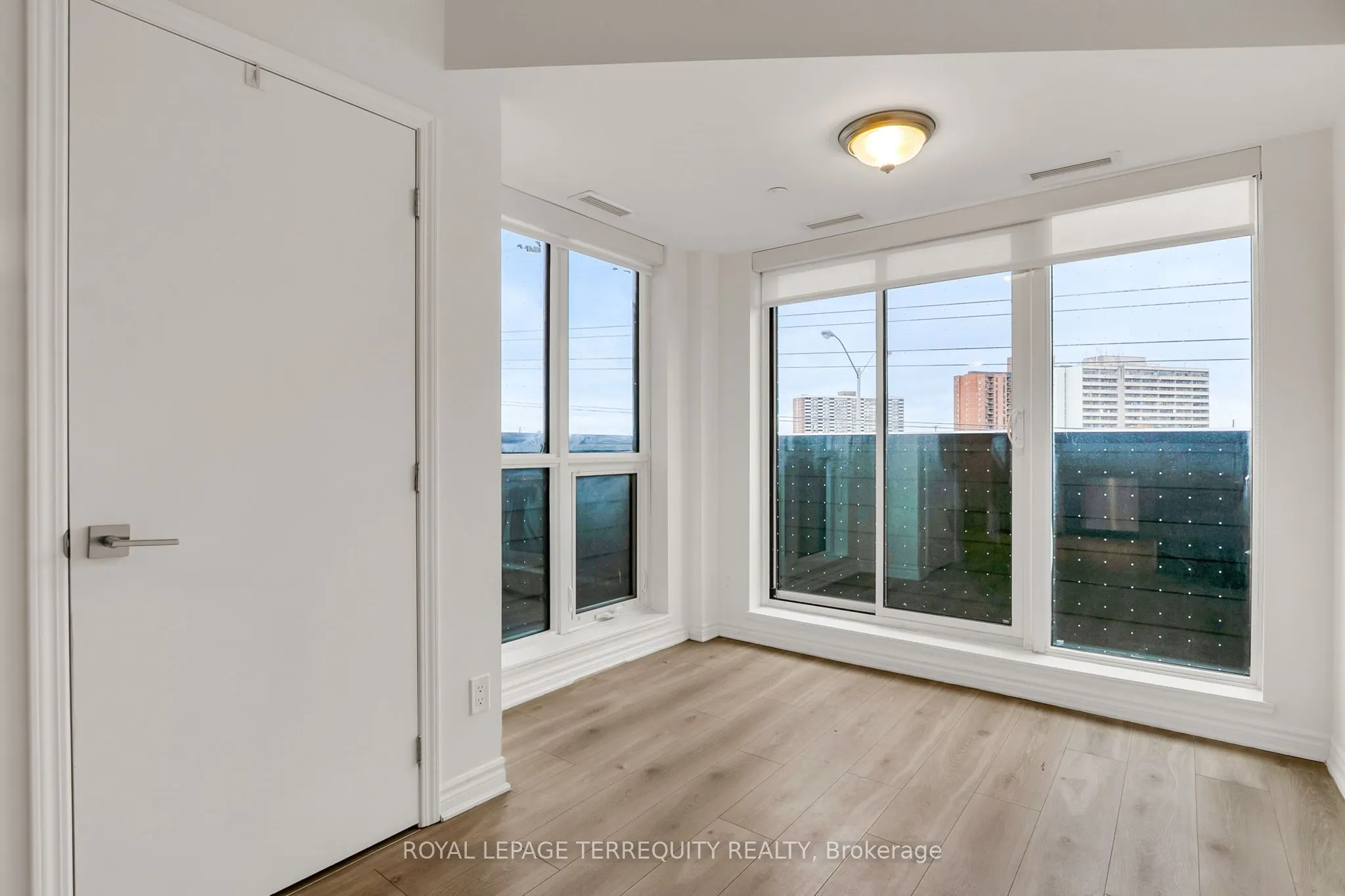 1 Falaise Road, #318