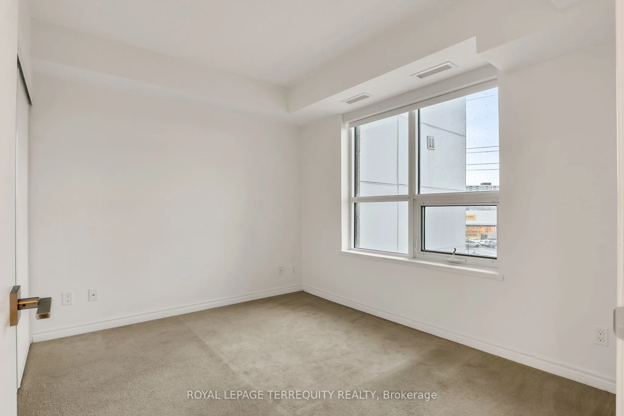 1 Falaise Road, #318