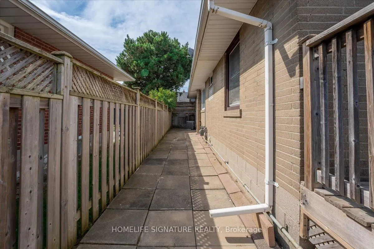 83 Pachino Boulevard