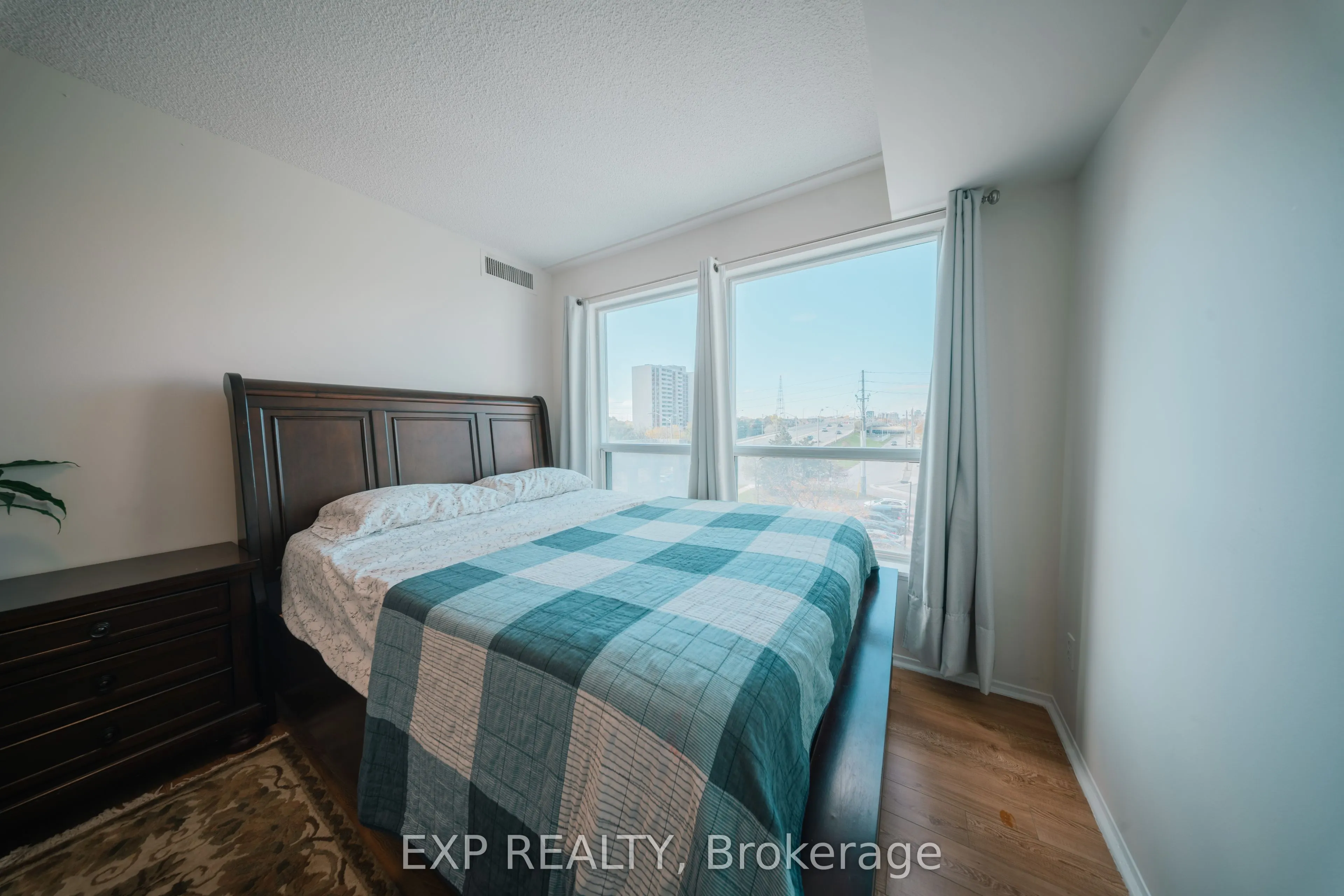 2550 Lawrence Avenue E, #310