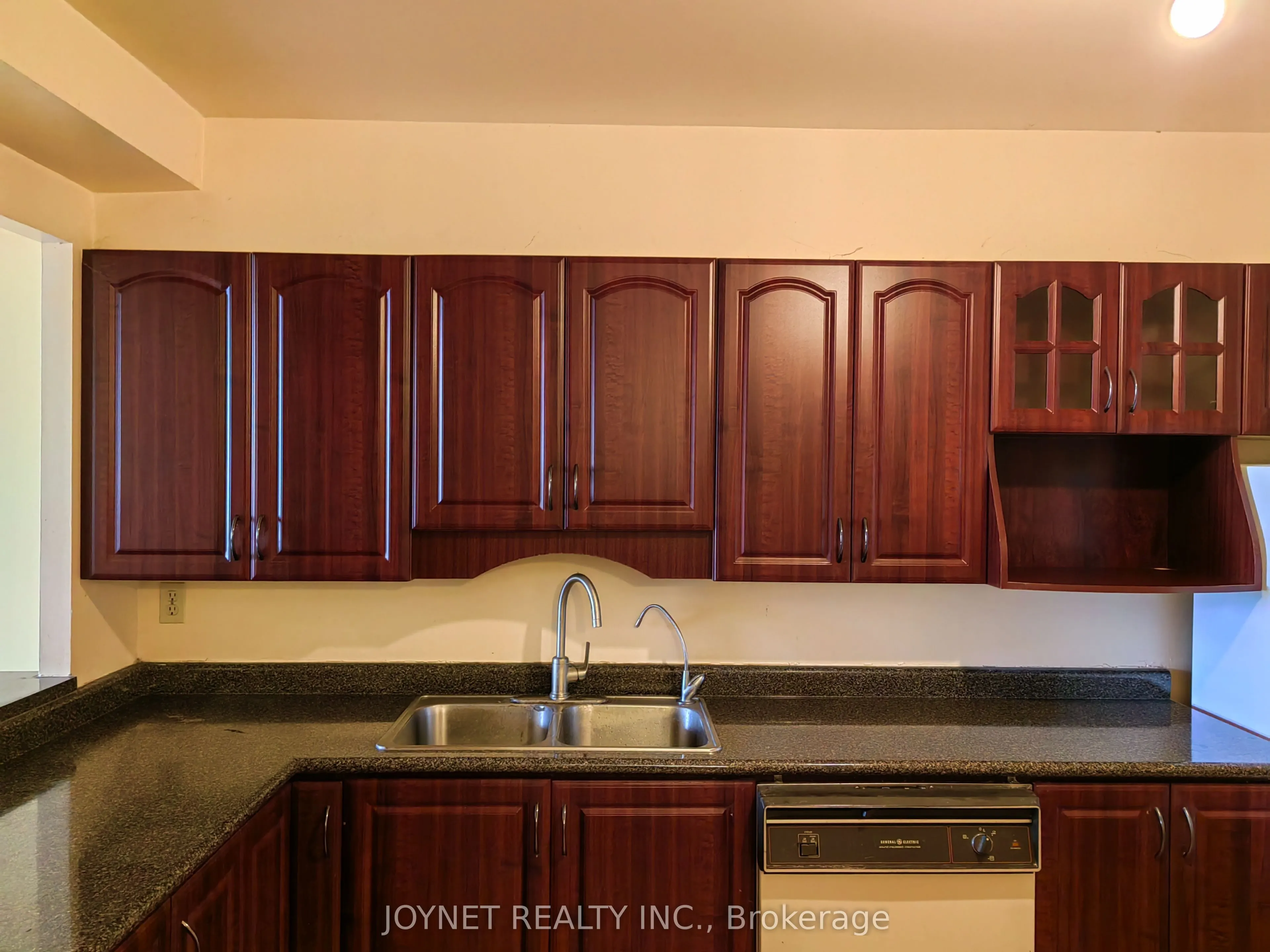 25 Bamburgh Circle, #1040