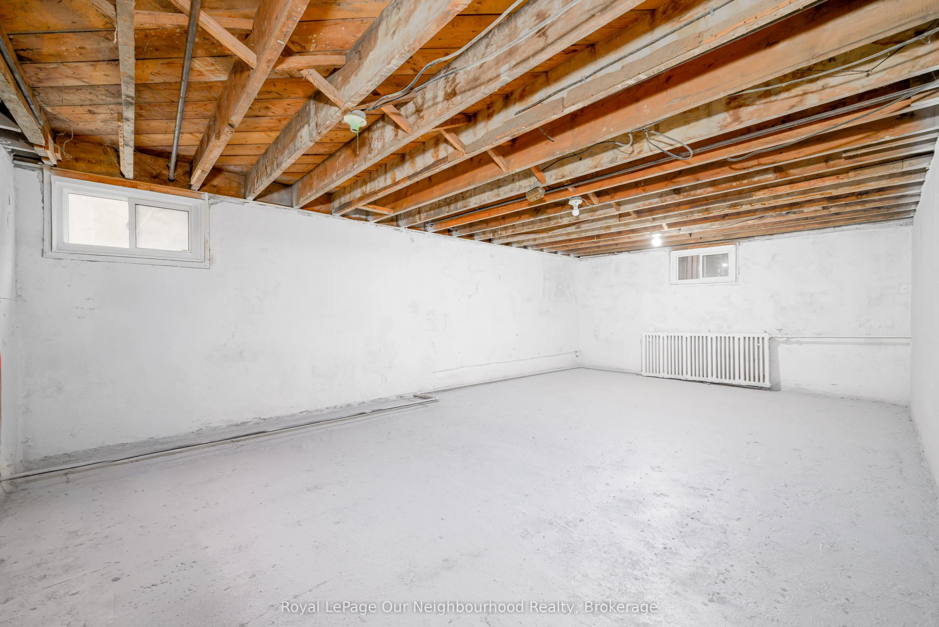 221 Liberty Street N