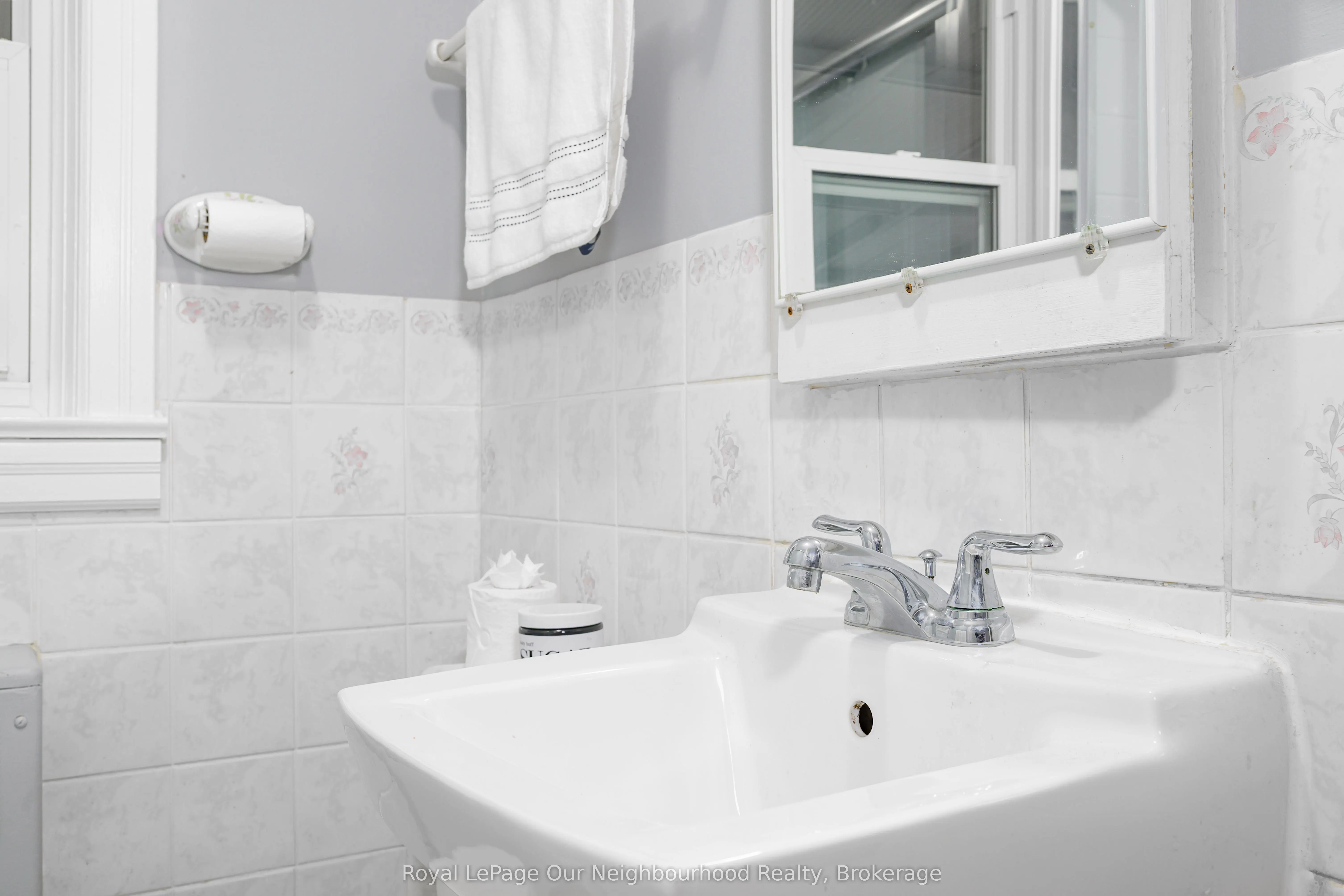 221 Liberty Street N