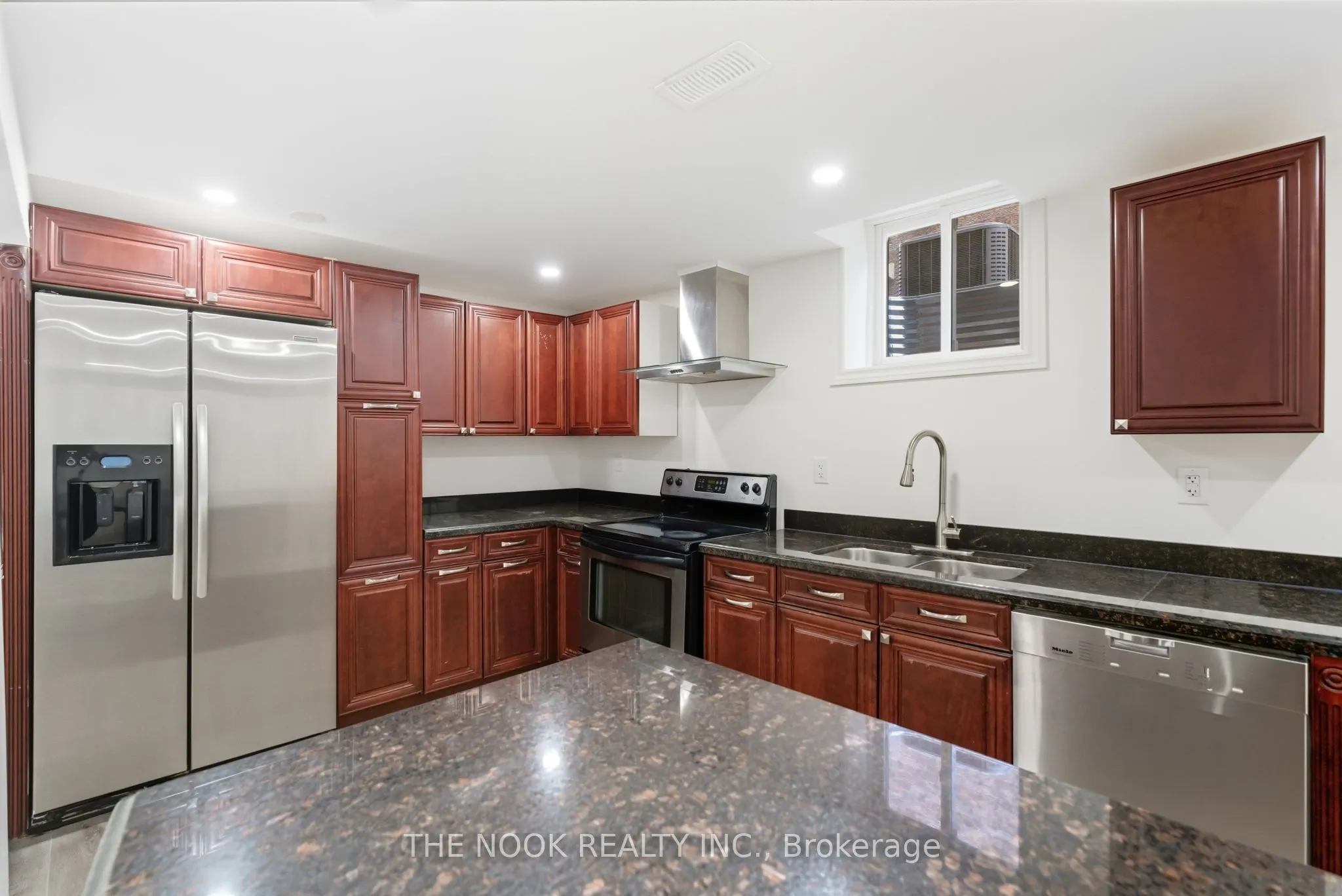 1941 Lydia Crescent, #BSMNT