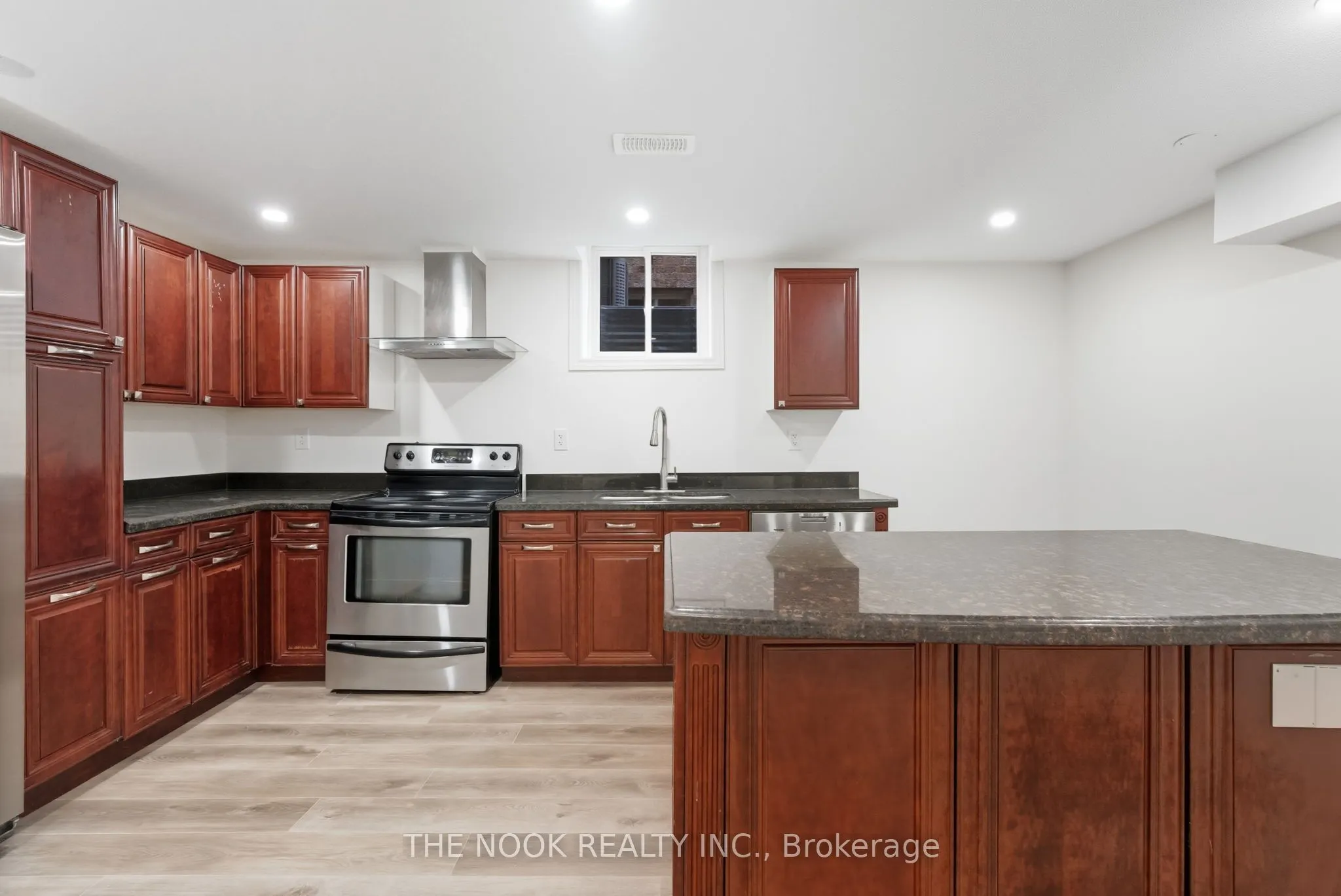 1941 Lydia Crescent, #BSMNT