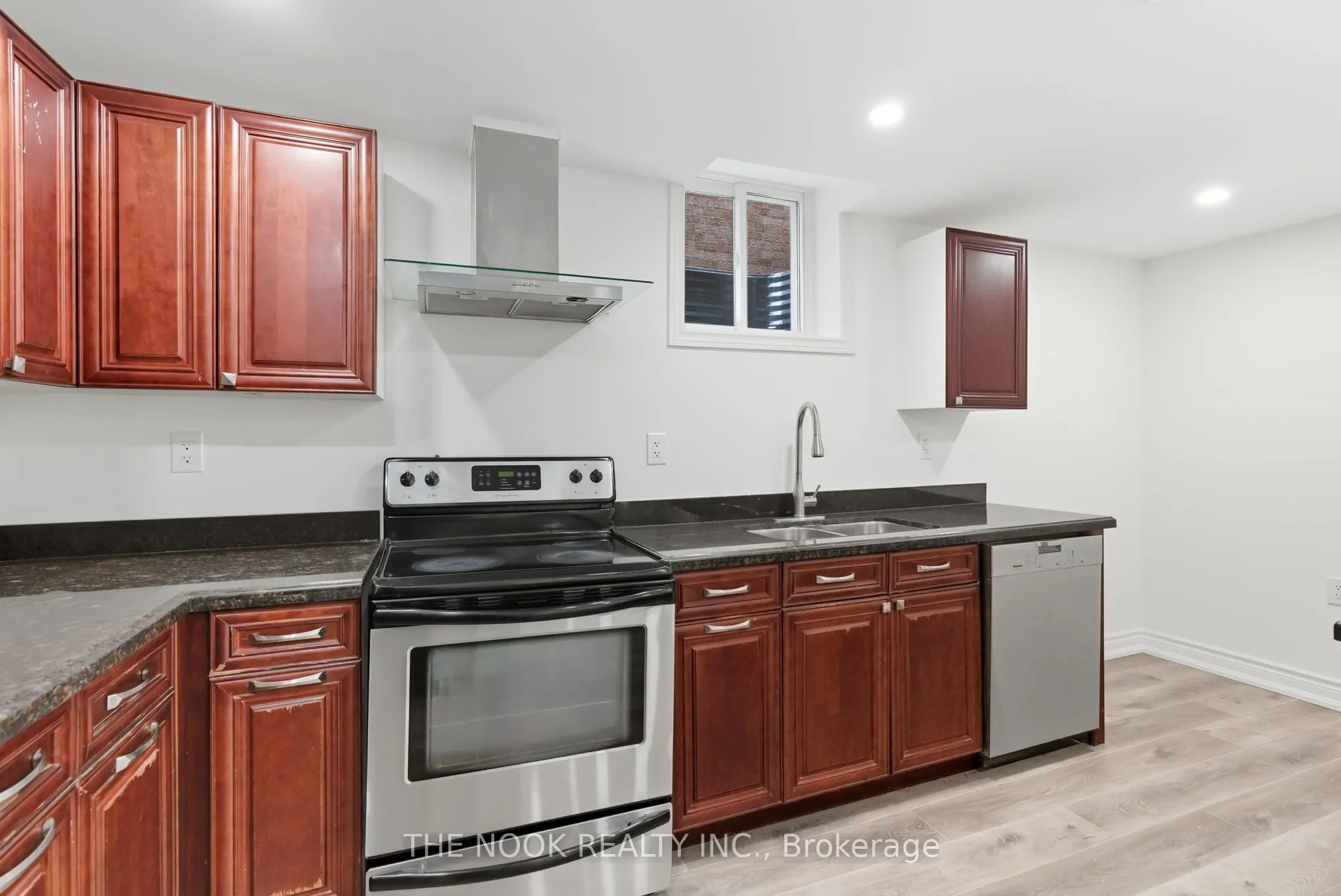 1941 Lydia Crescent, #BSMNT