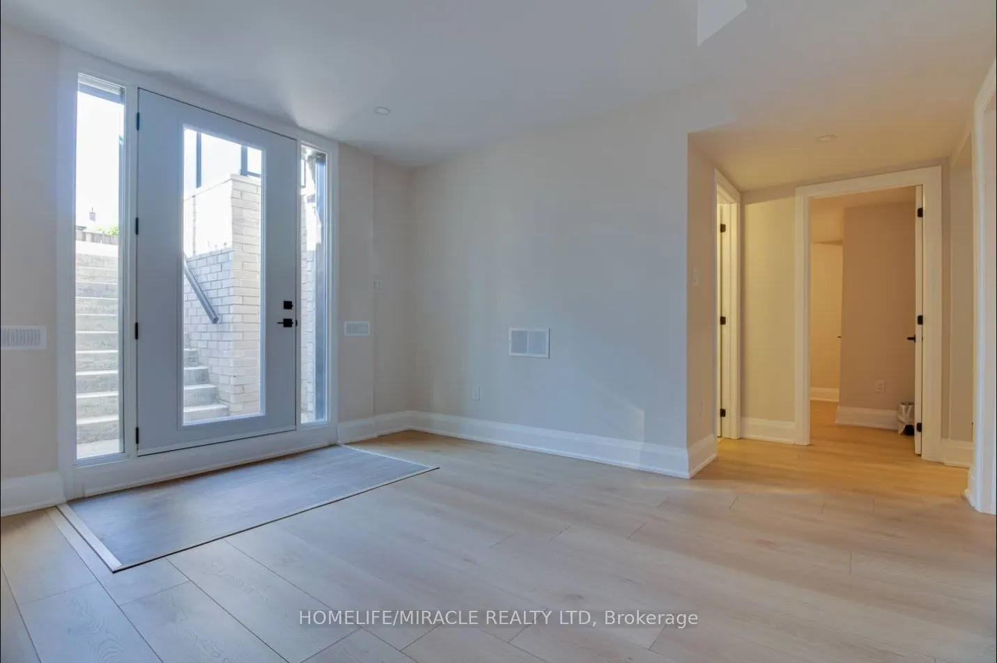 10 Stamford Square S