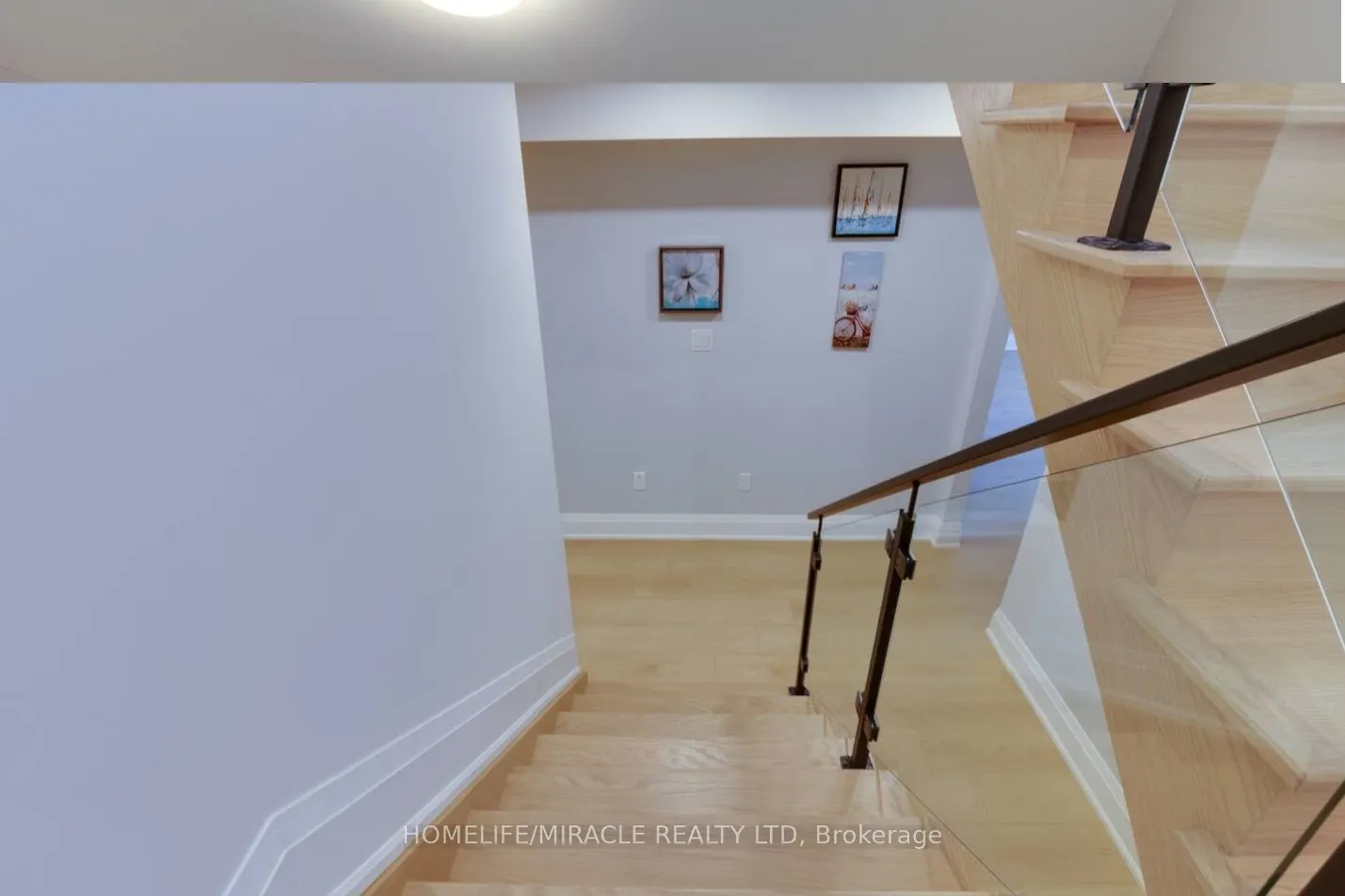 10 Stamford Square S