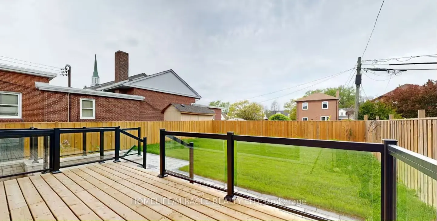 10 Stamford Square S