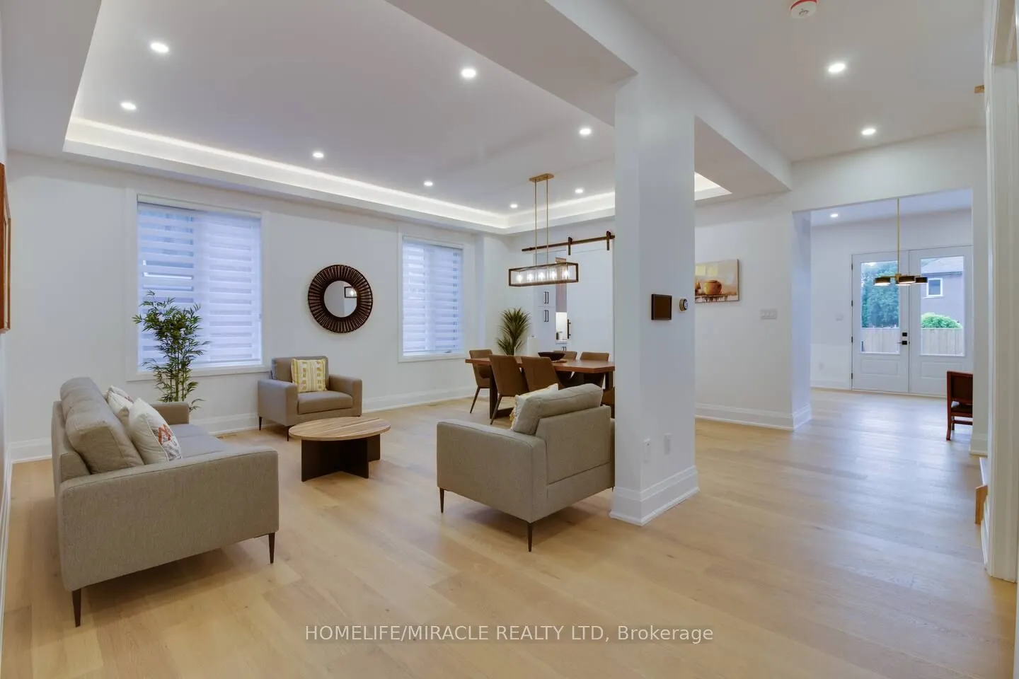 10 Stamford Square S