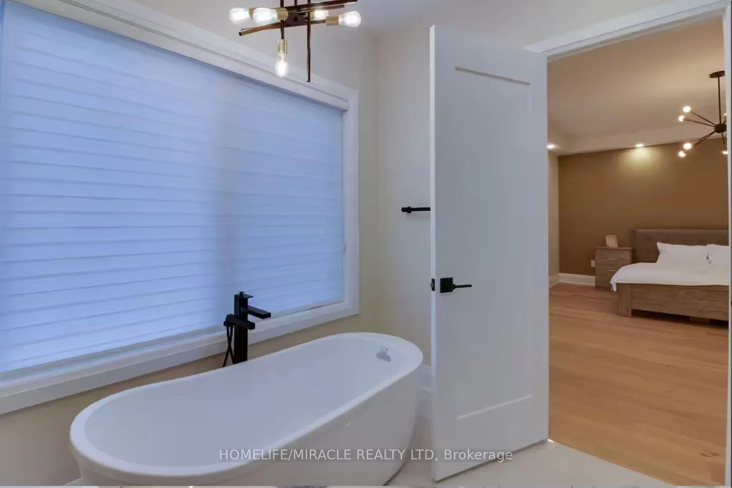 10 Stamford Square S