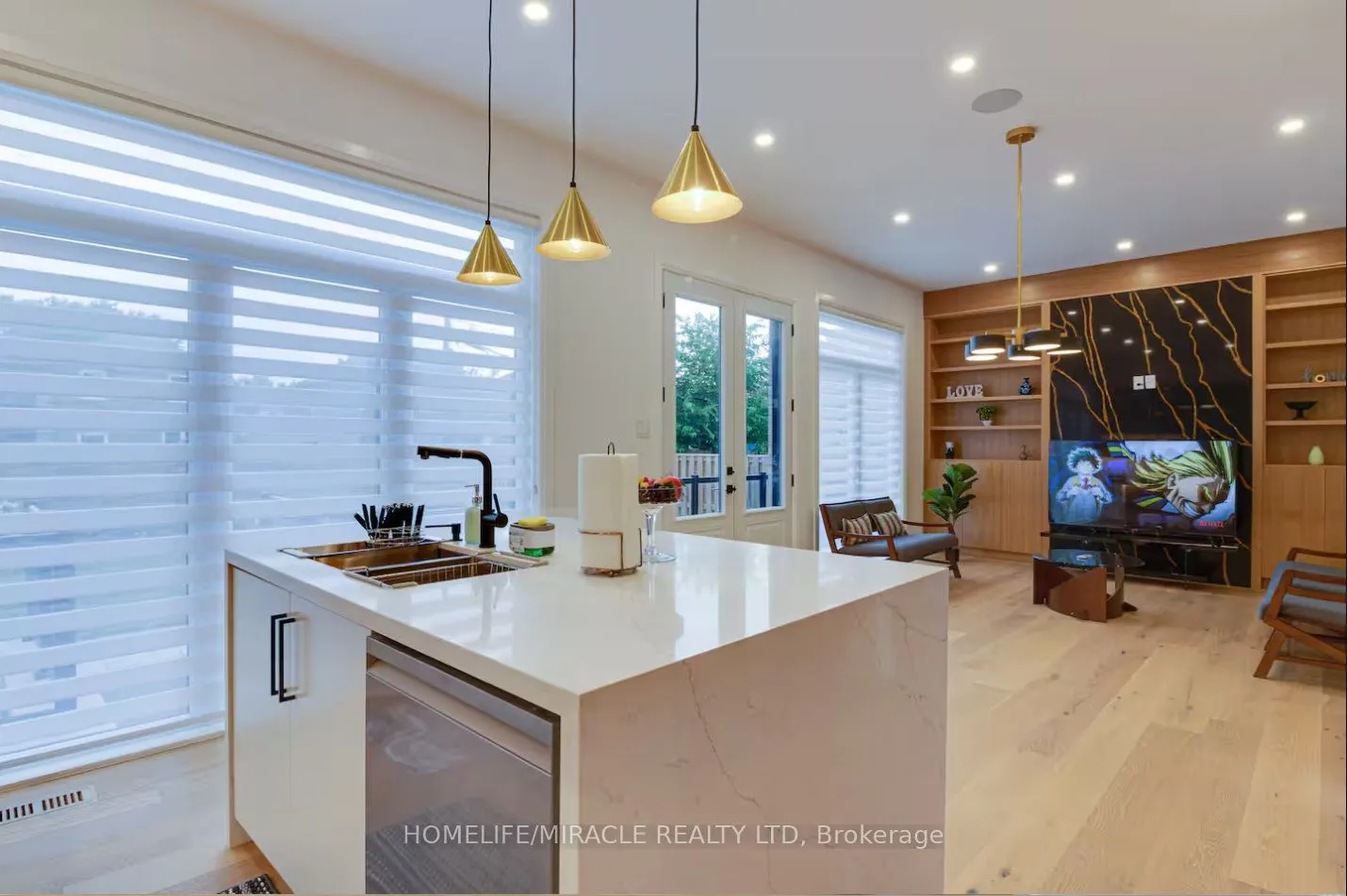 10 Stamford Square S