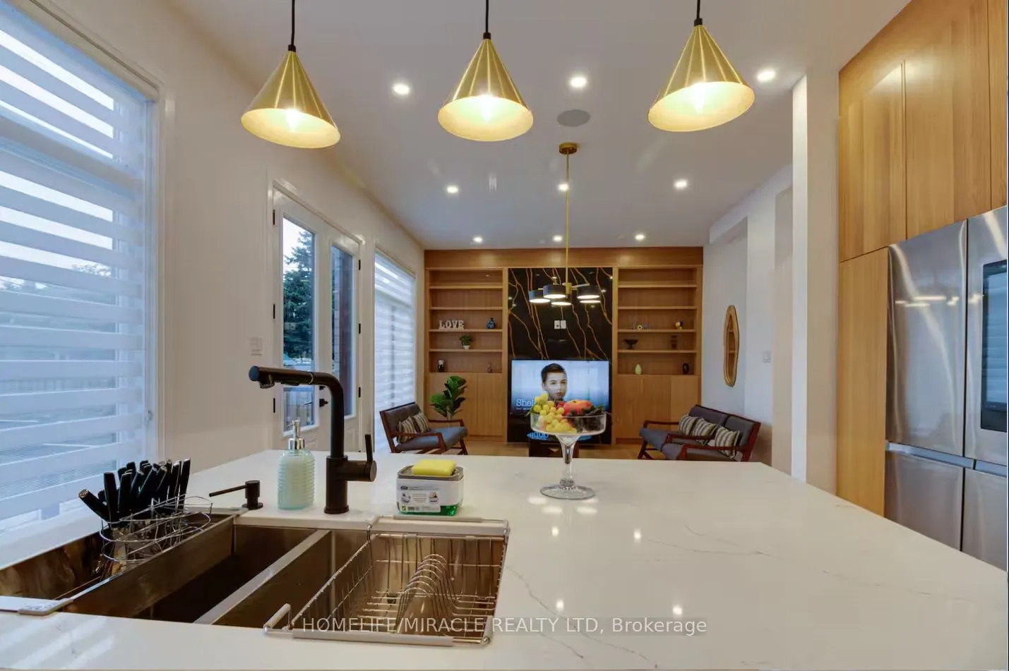 10 Stamford Square S