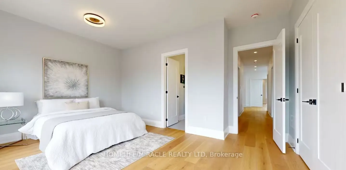 10 Stamford Square S