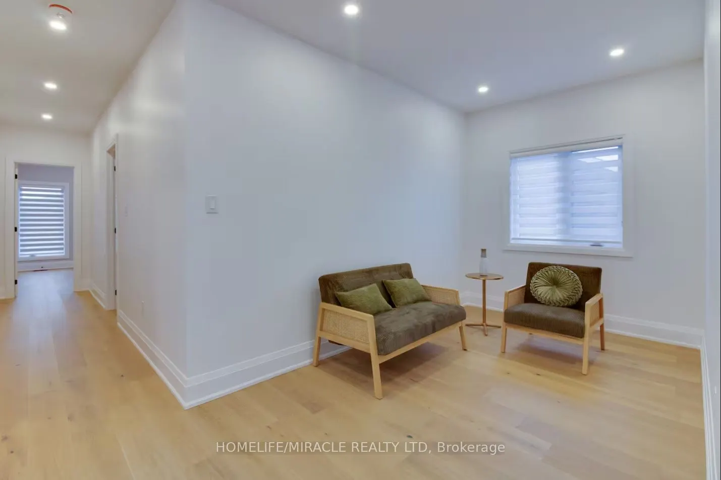 10 Stamford Square S