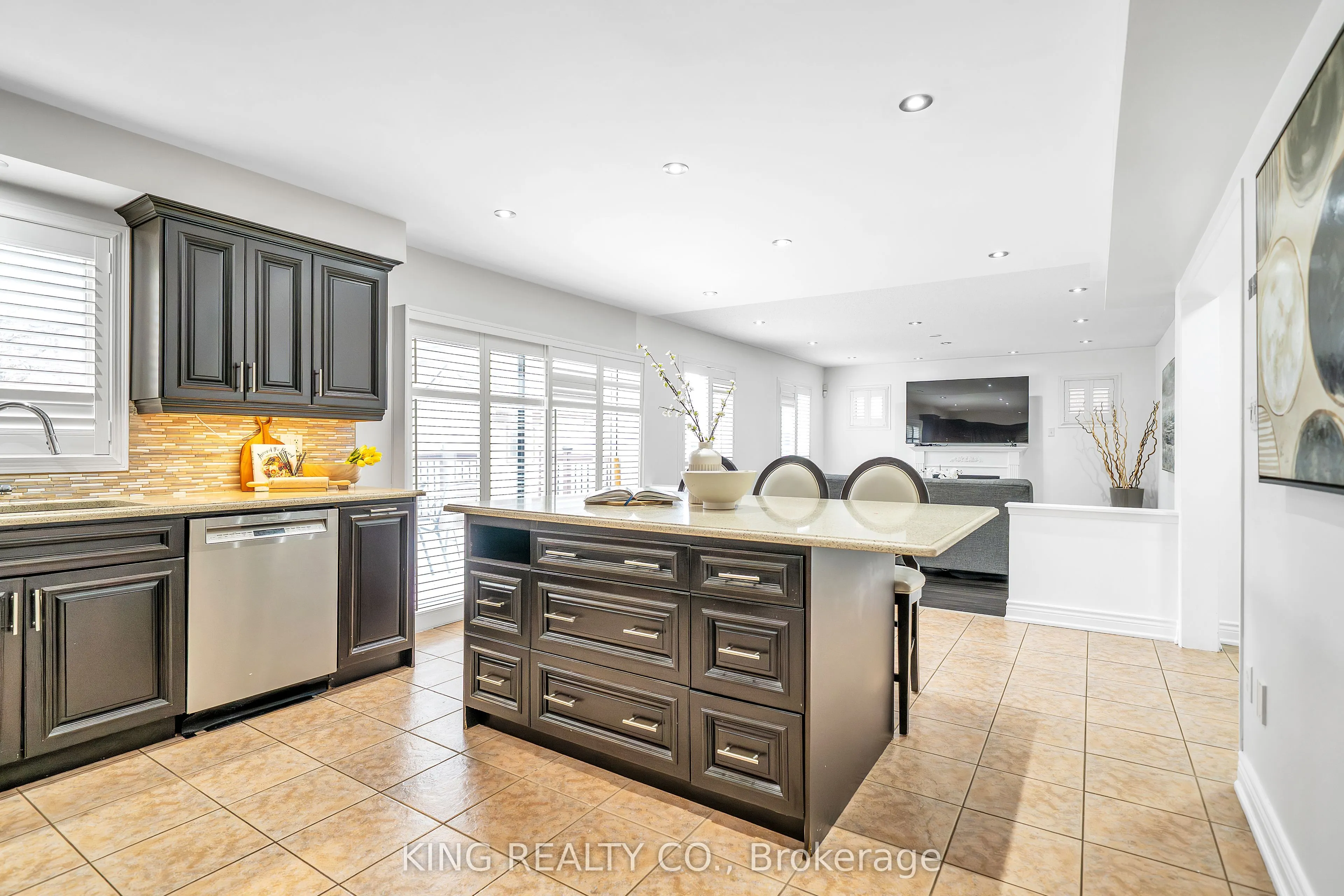 71 Montebello Crescent