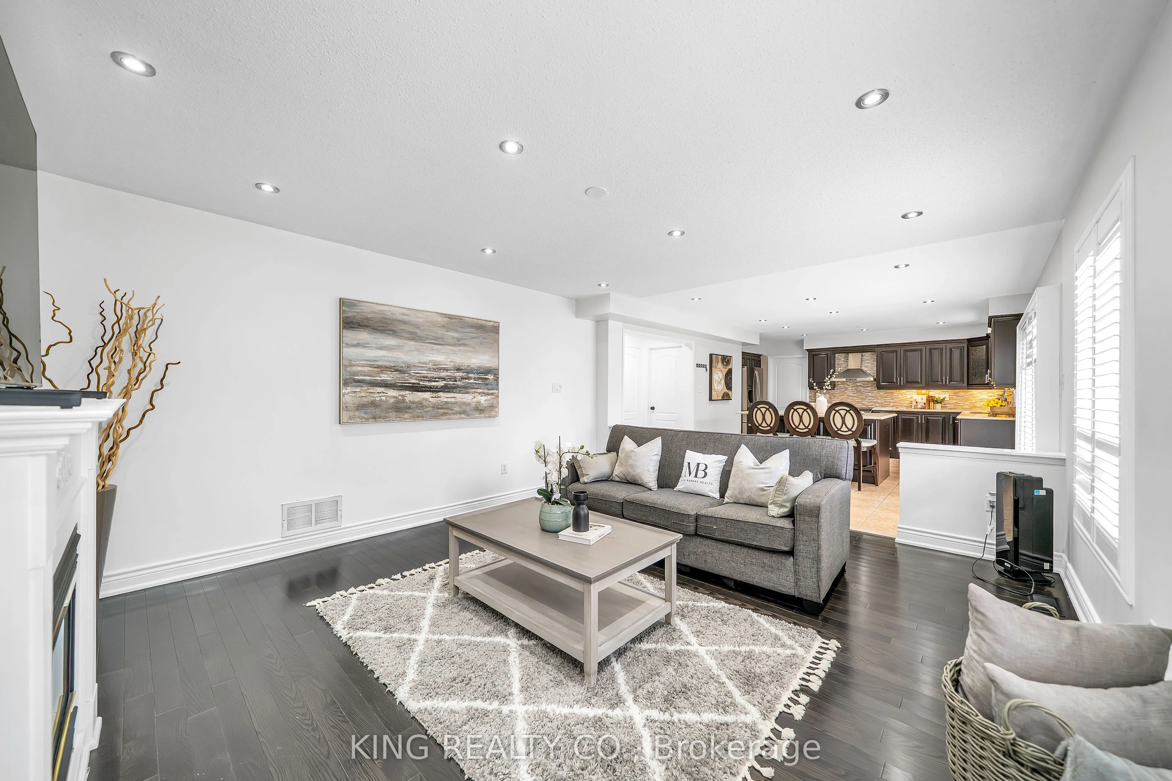 71 Montebello Crescent