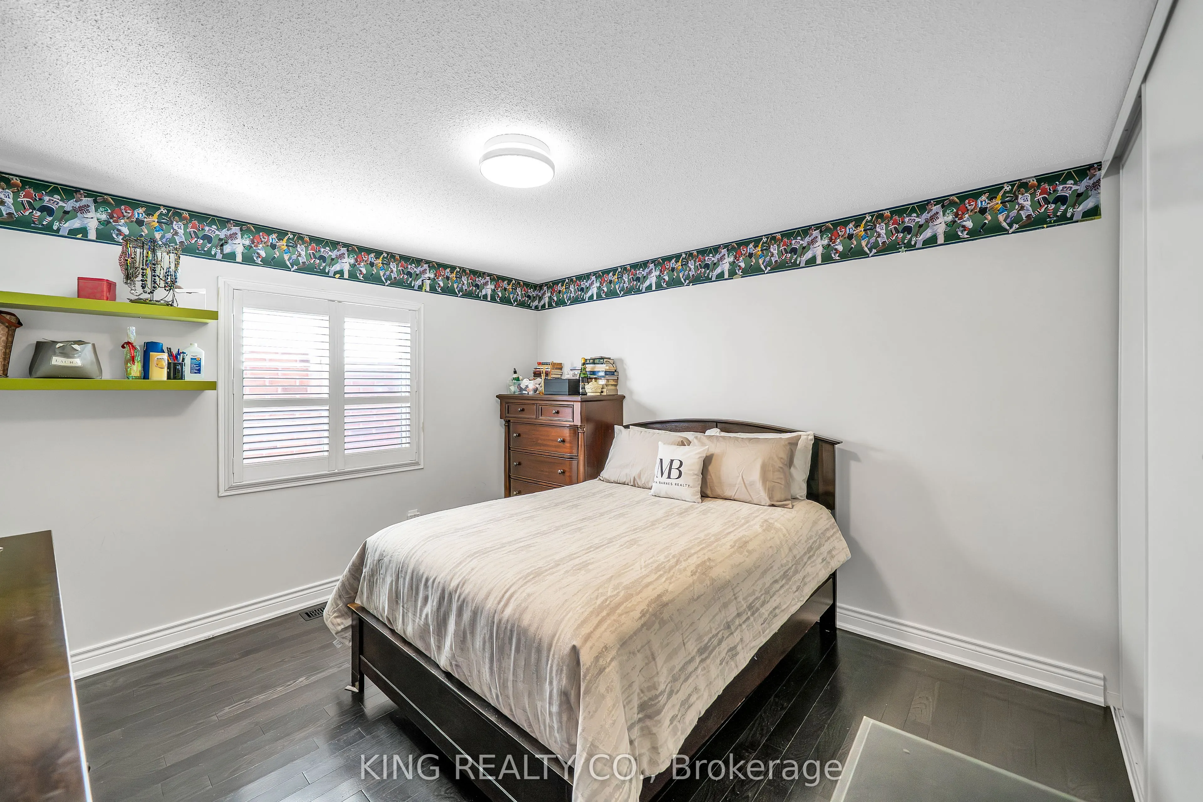 71 Montebello Crescent