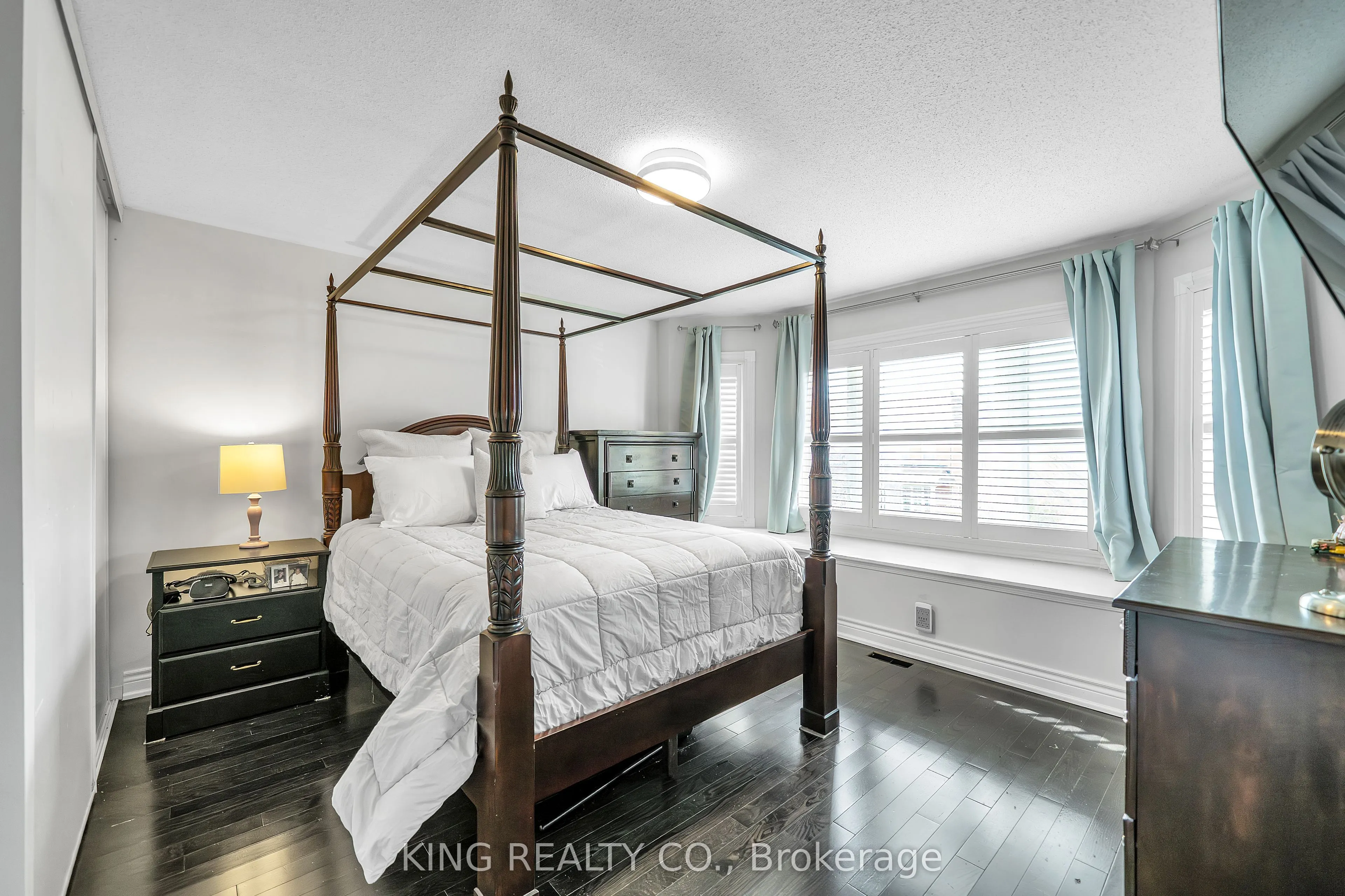 71 Montebello Crescent