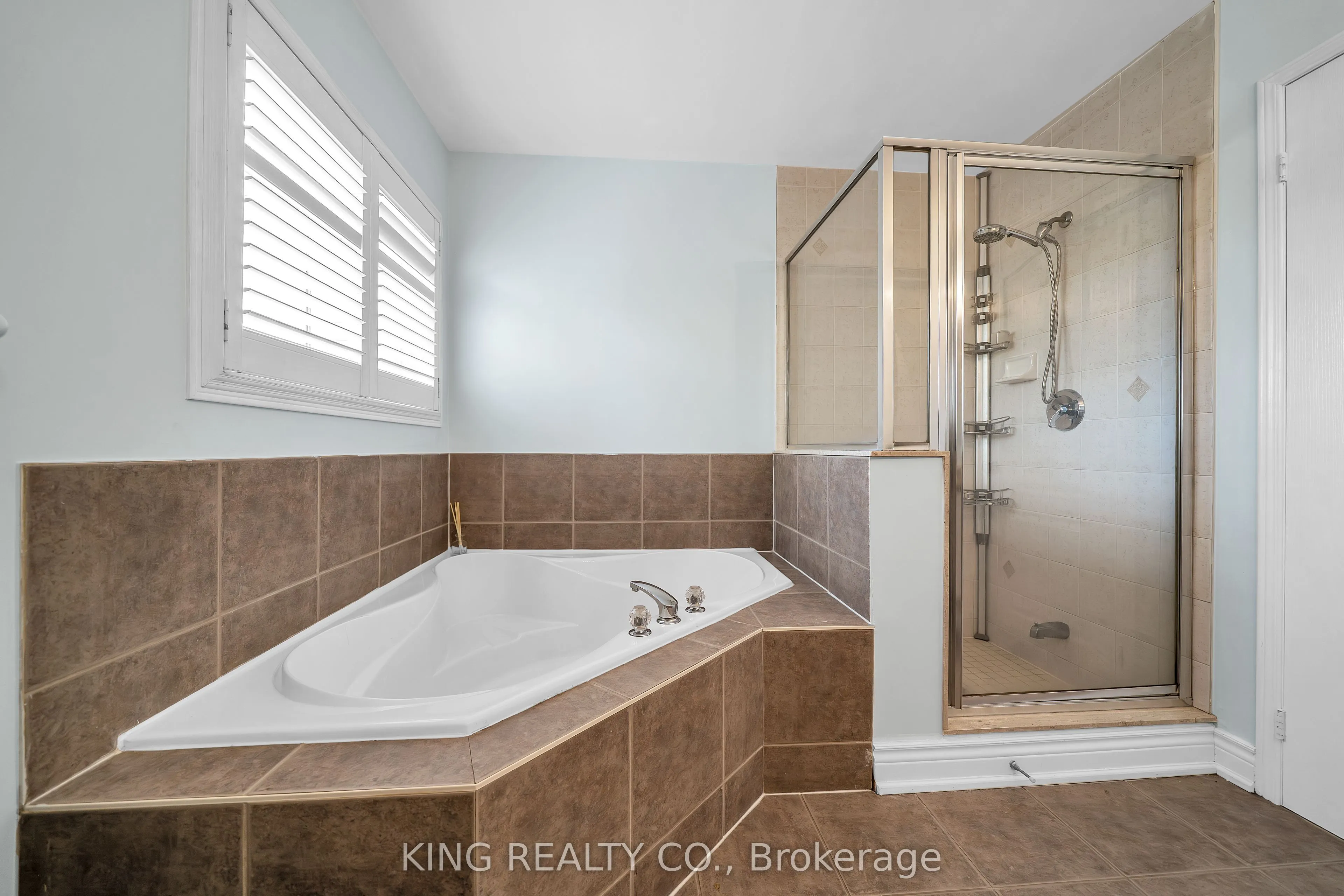 71 Montebello Crescent