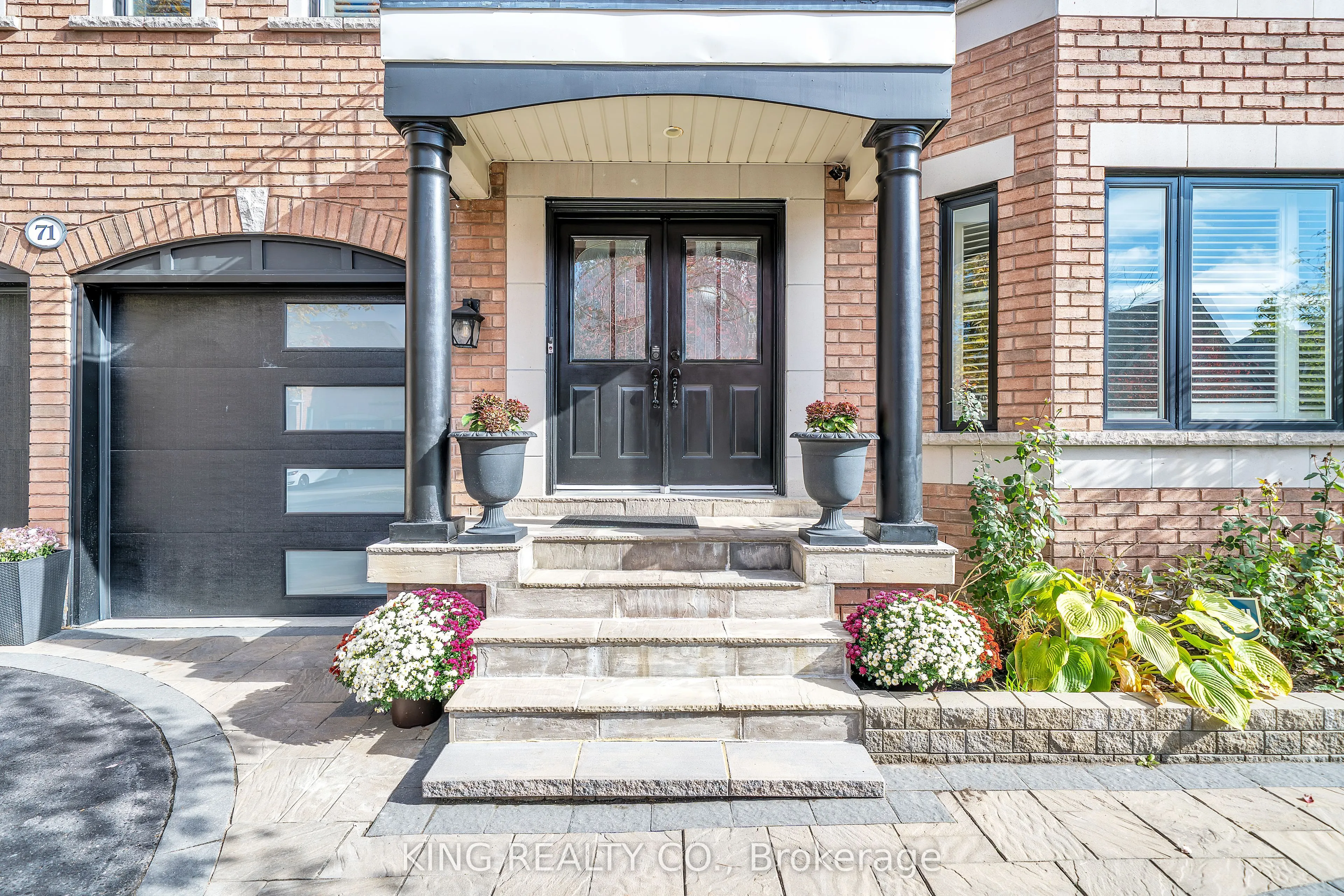 71 Montebello Crescent