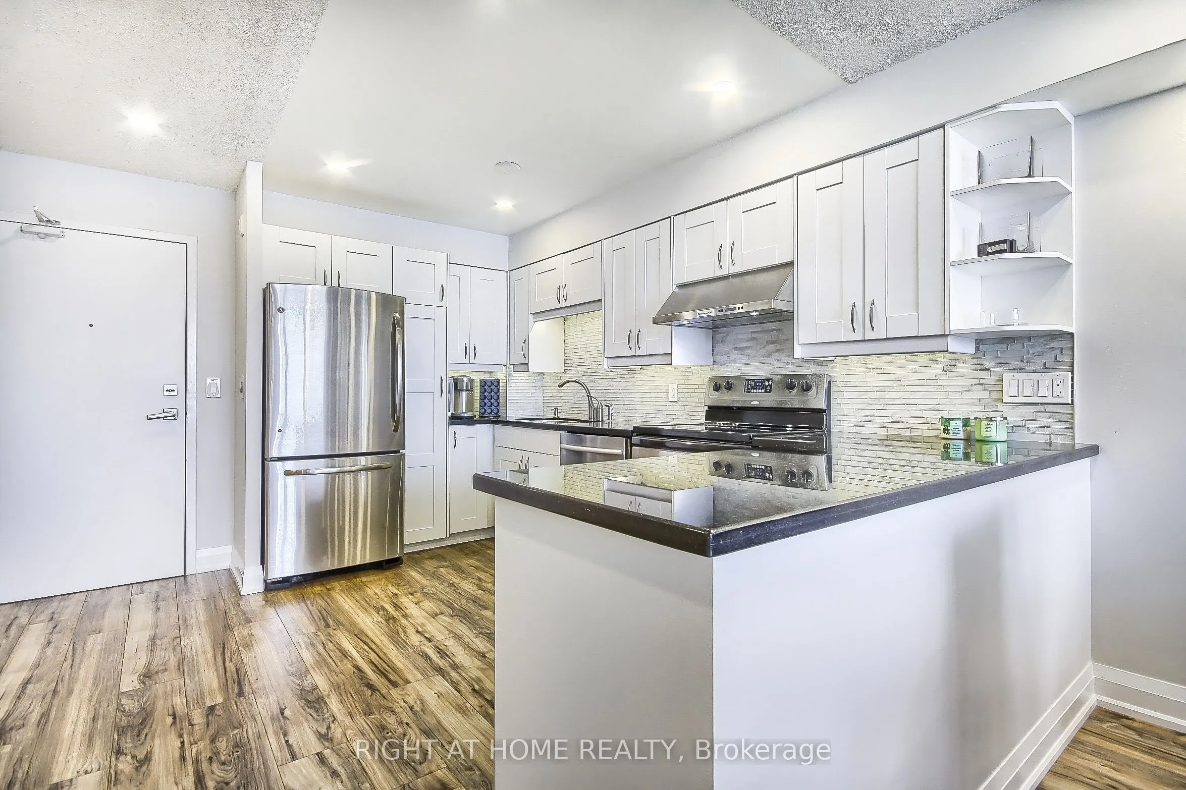 955 O' Connor Drive, #206