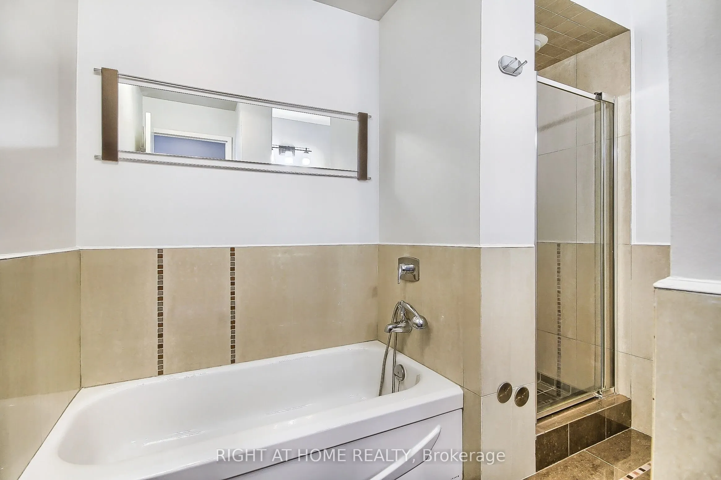 955 O' Connor Drive, #206