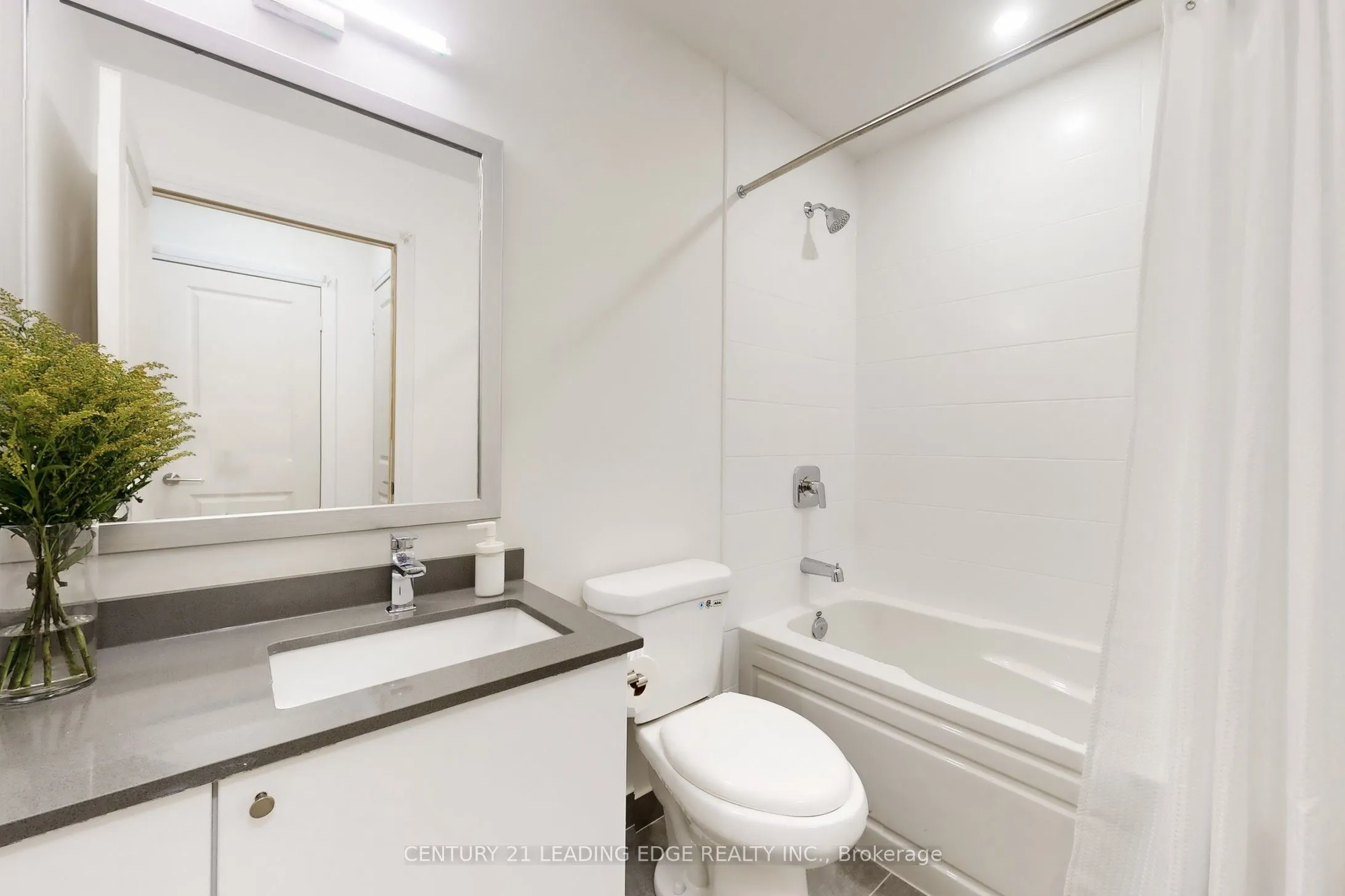 3260 Sheppard Avenue E, #506