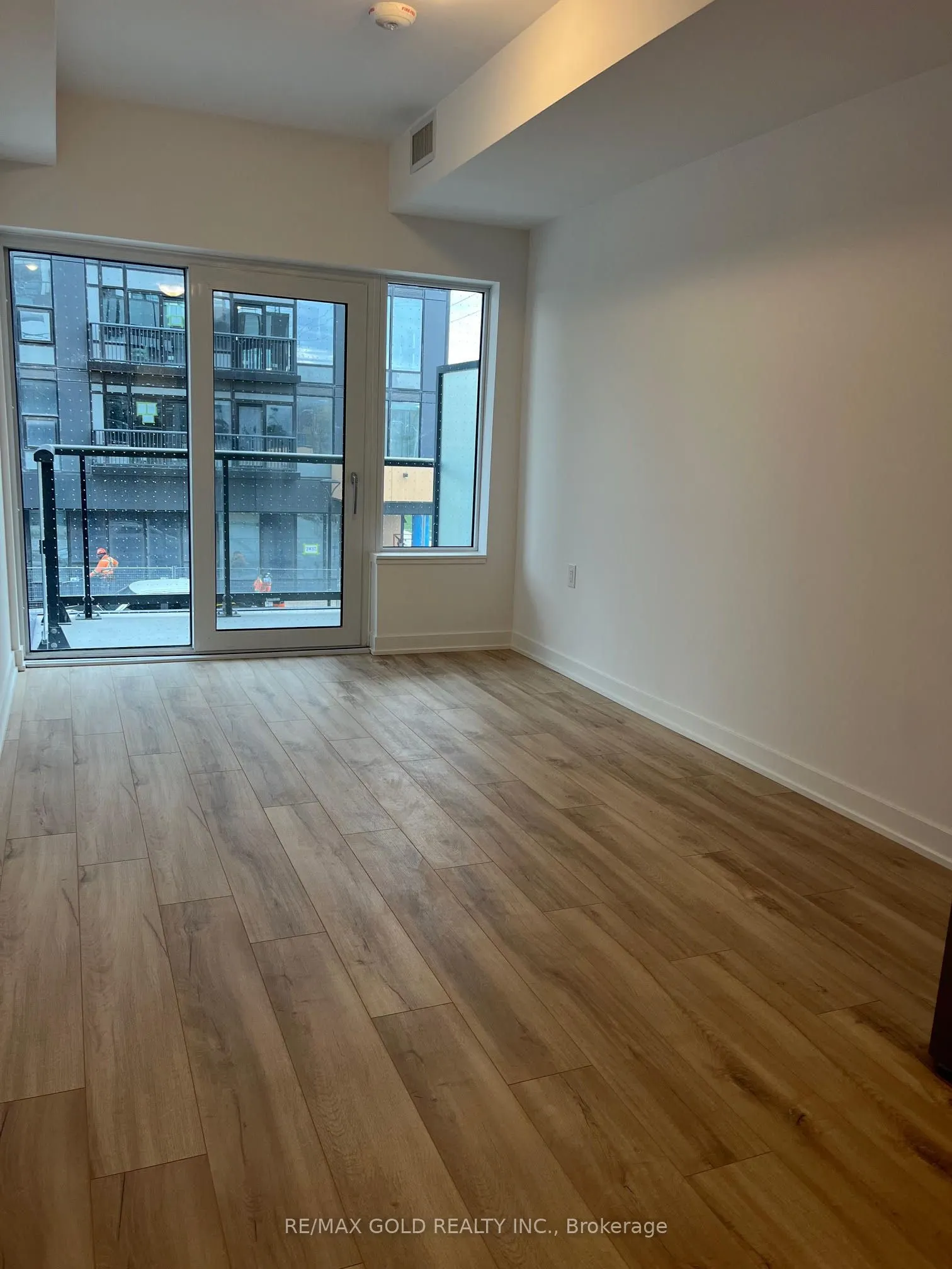 7439 Kingston Road, #220